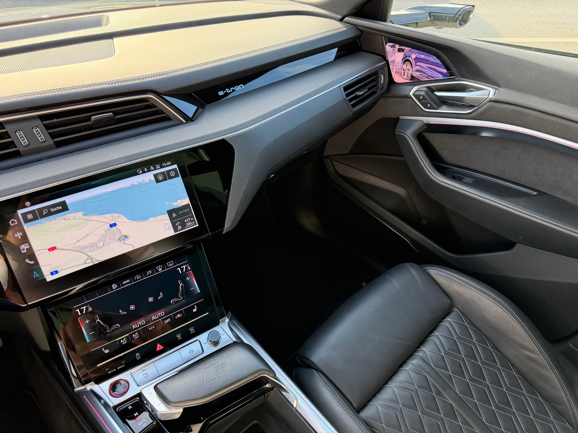 AUDI e-tron S Sportback quattro-image-17
