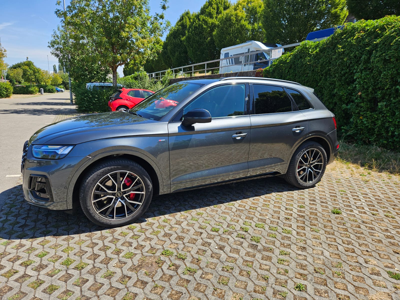 AUDI 2.0 40 TDI Black Edition quattro S-Tronic-image-3