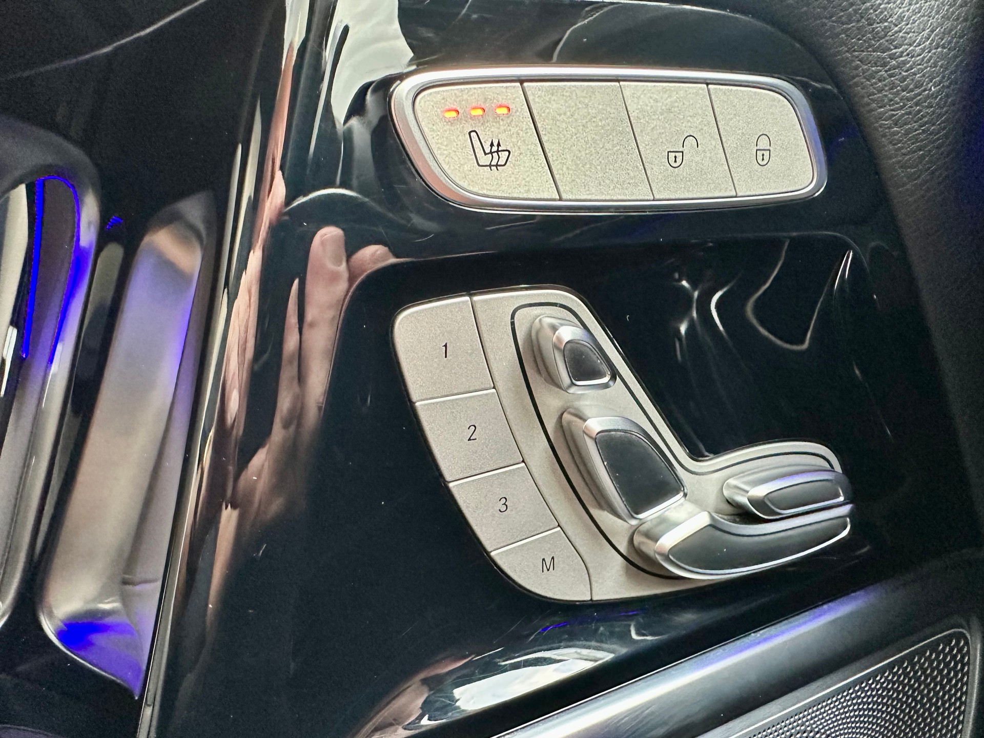 MERCEDES-BENZ G 400 d 9G-Tronic-image-24