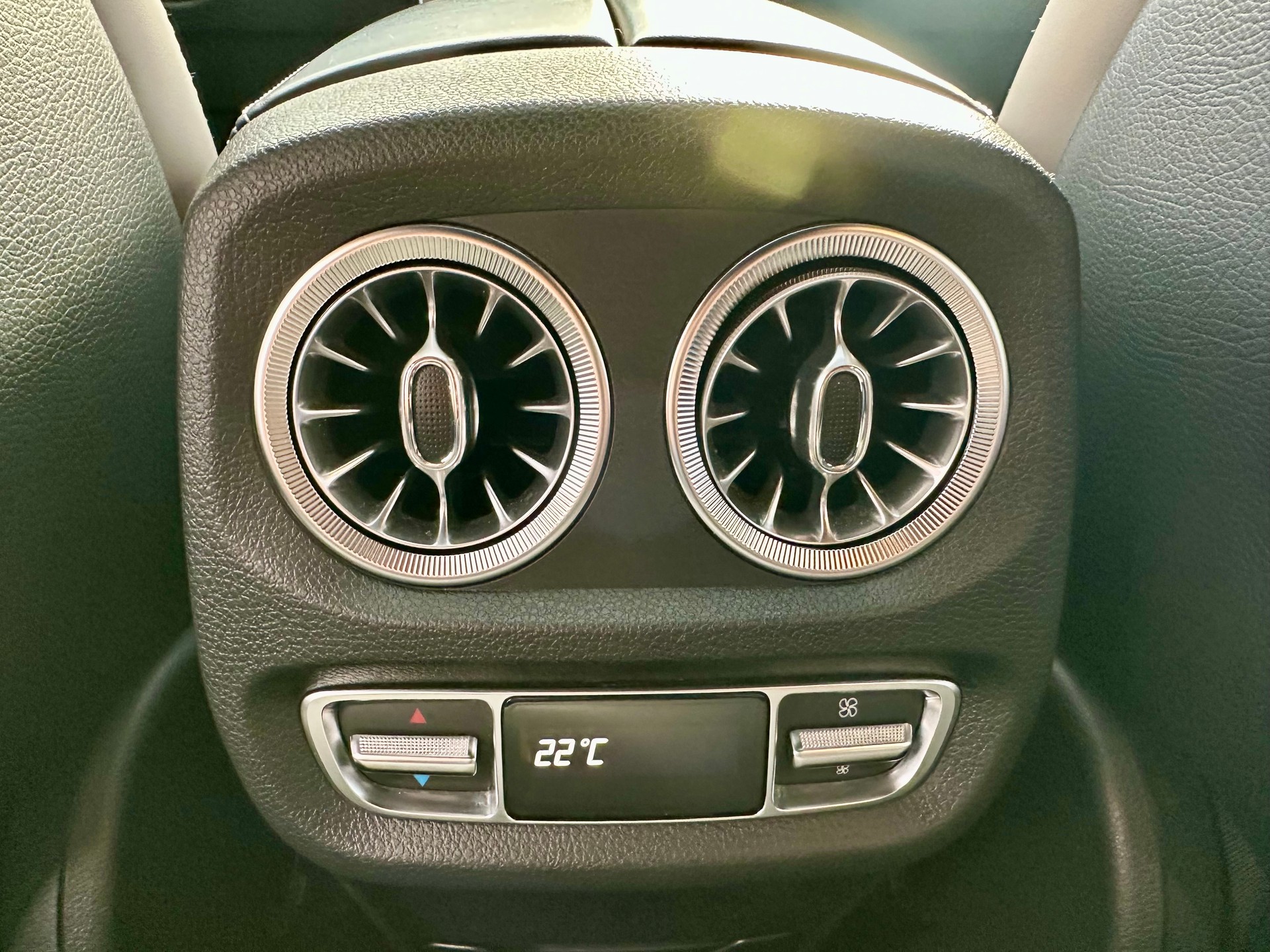 MERCEDES-BENZ G 400 d 9G-Tronic-image-17