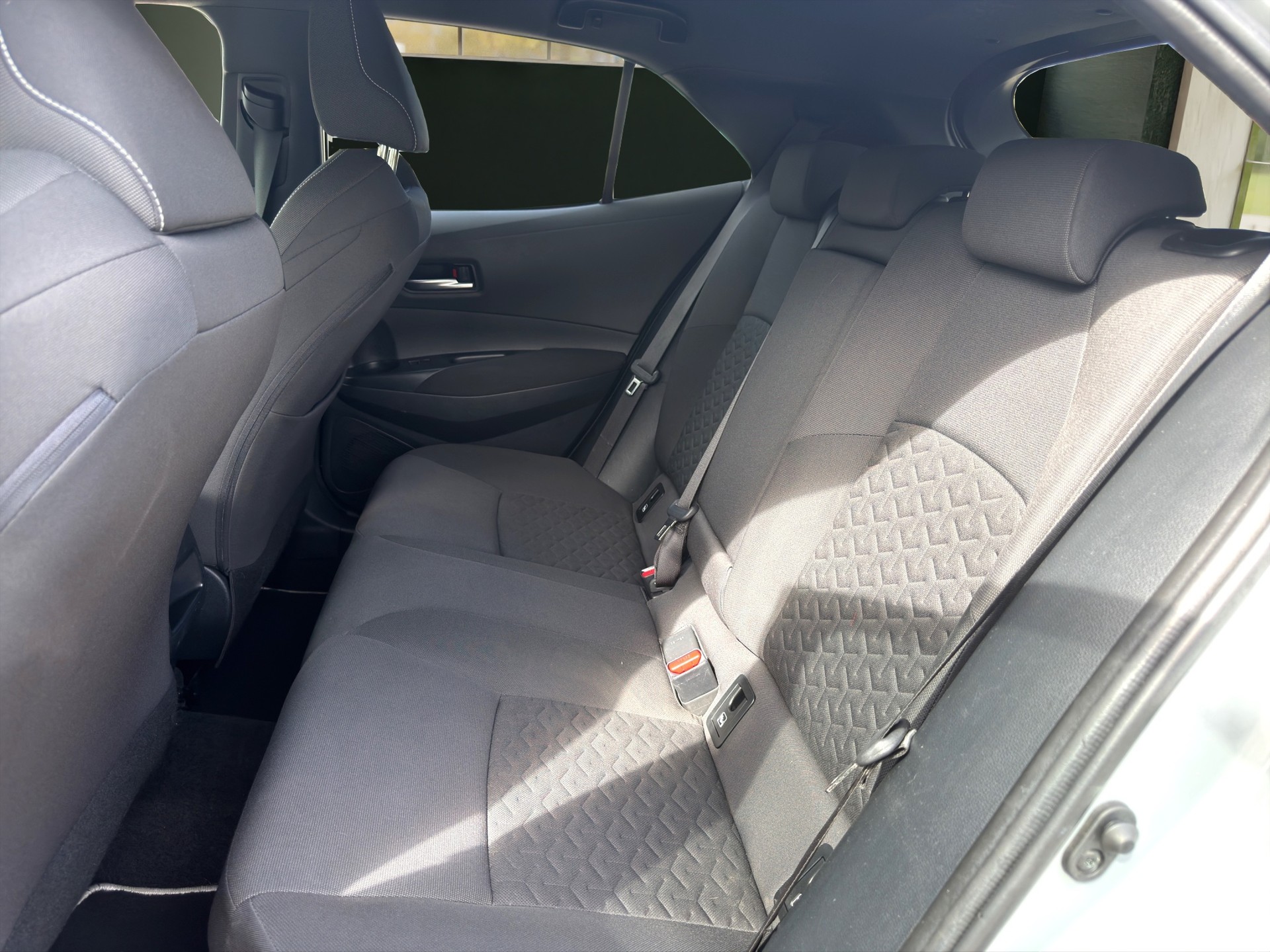 TOYOTA Corolla 1.8 HSD Trend e-CVT-image-11