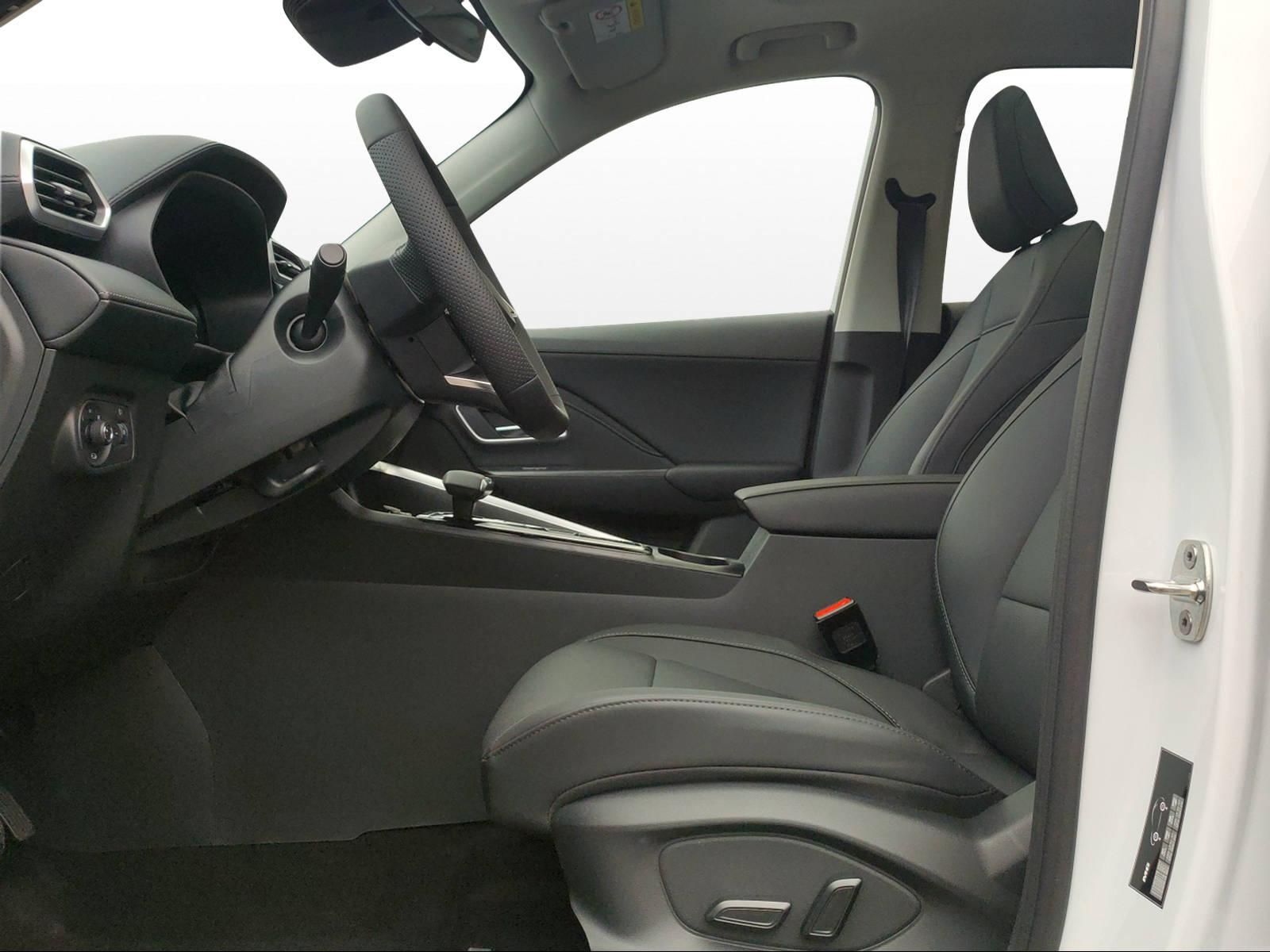MG ZS 1.5 Hybrid+ Luxury-image-8