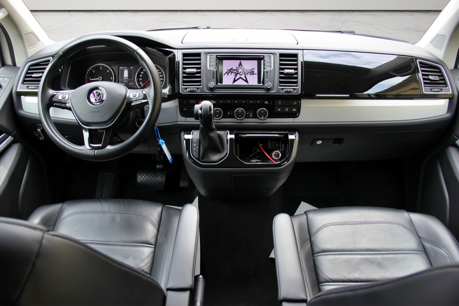 VW T6 Multivan 2.0 Bi-TDI Highline 4Motion DSG-image-11