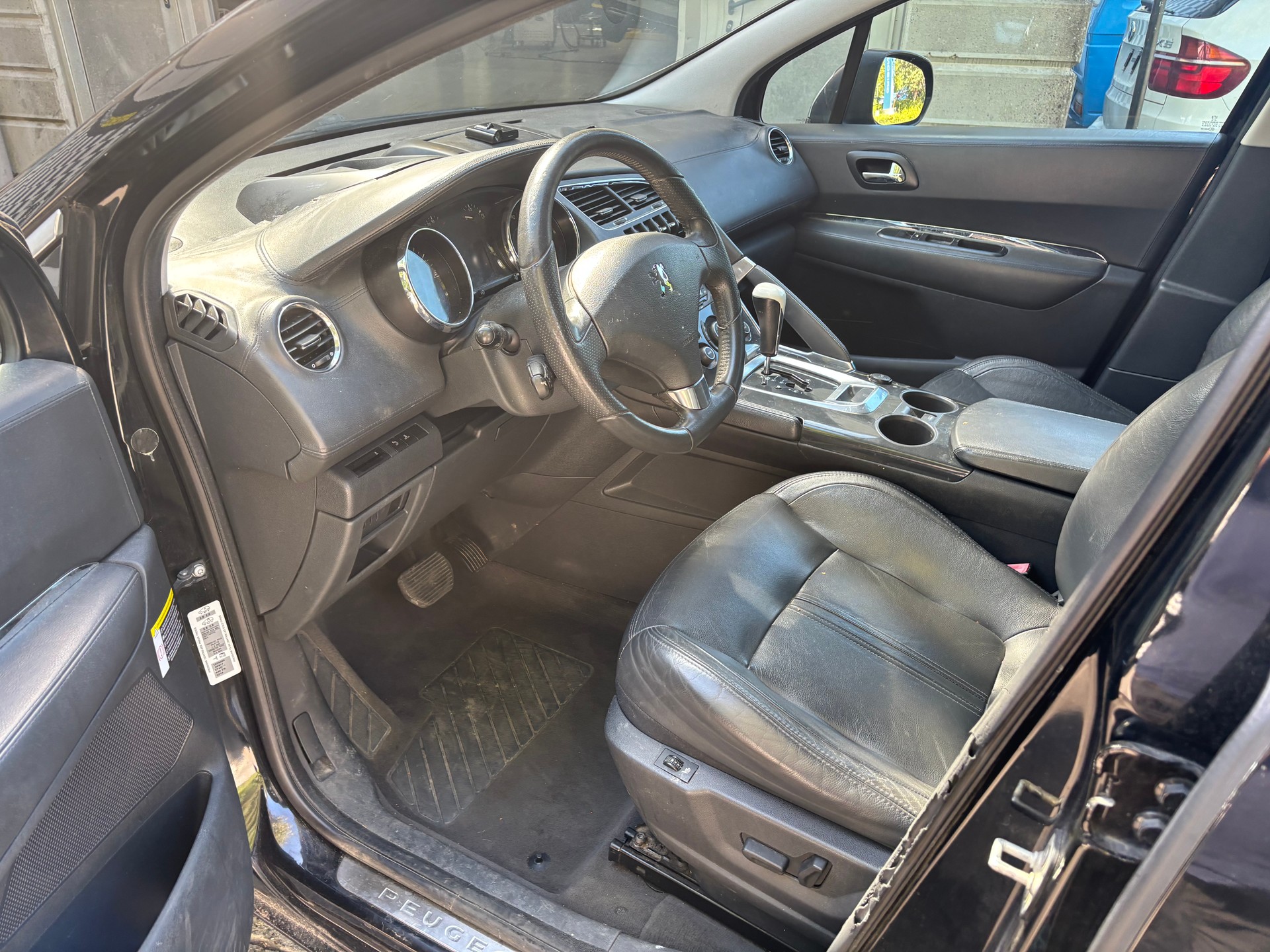 PEUGEOT 3008 1.6 16V T Platinum Tiptronic-image-9