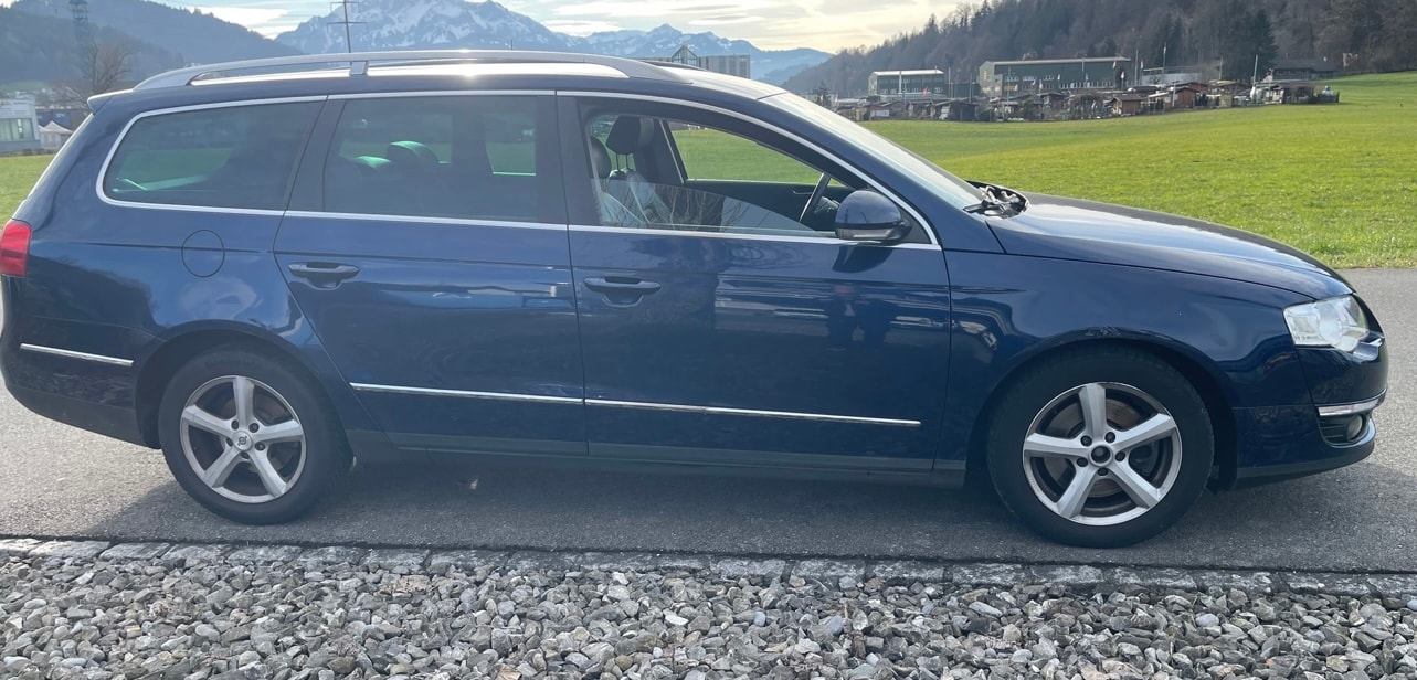 VW Passat Variant 2.0 TDI Trendline-image-3