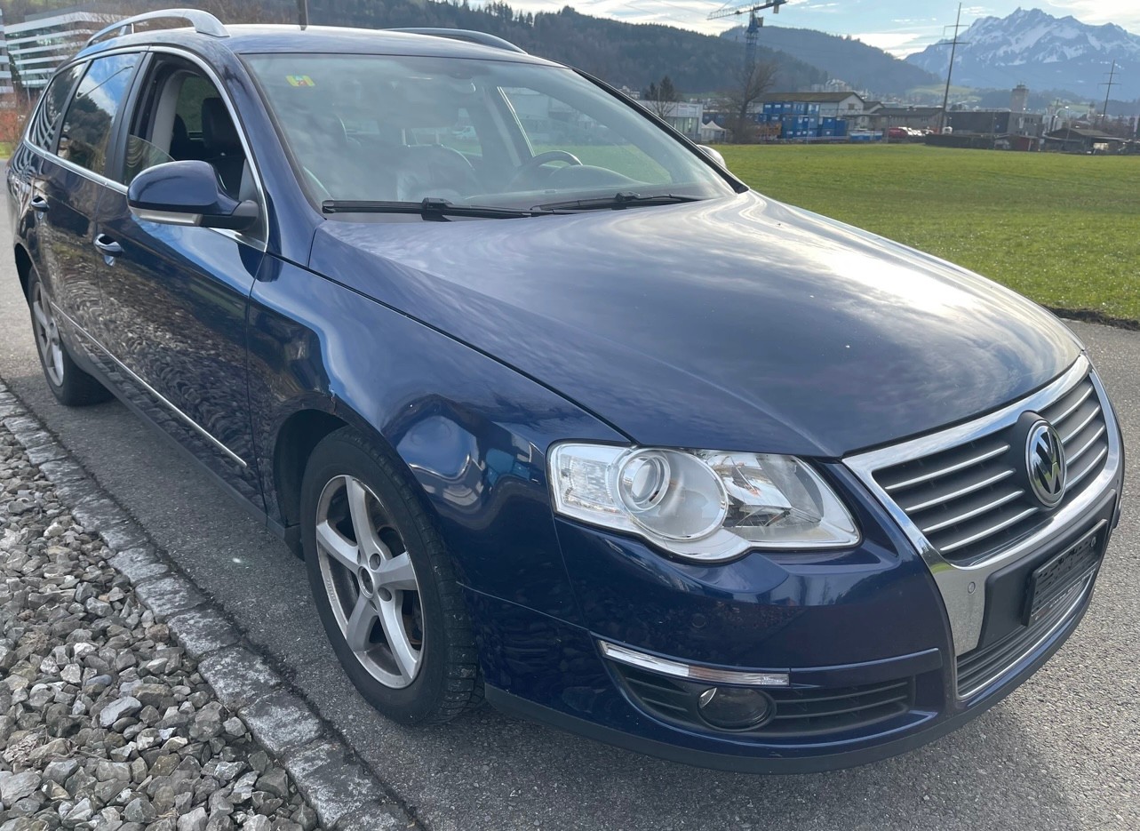 VW Passat Variant 2.0 TDI Trendline-image-4