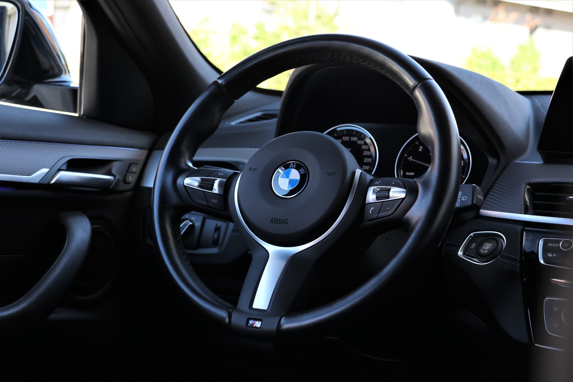 BMW X2 sDrive 18i M Sport Steptronic DSK (CH)-image-13