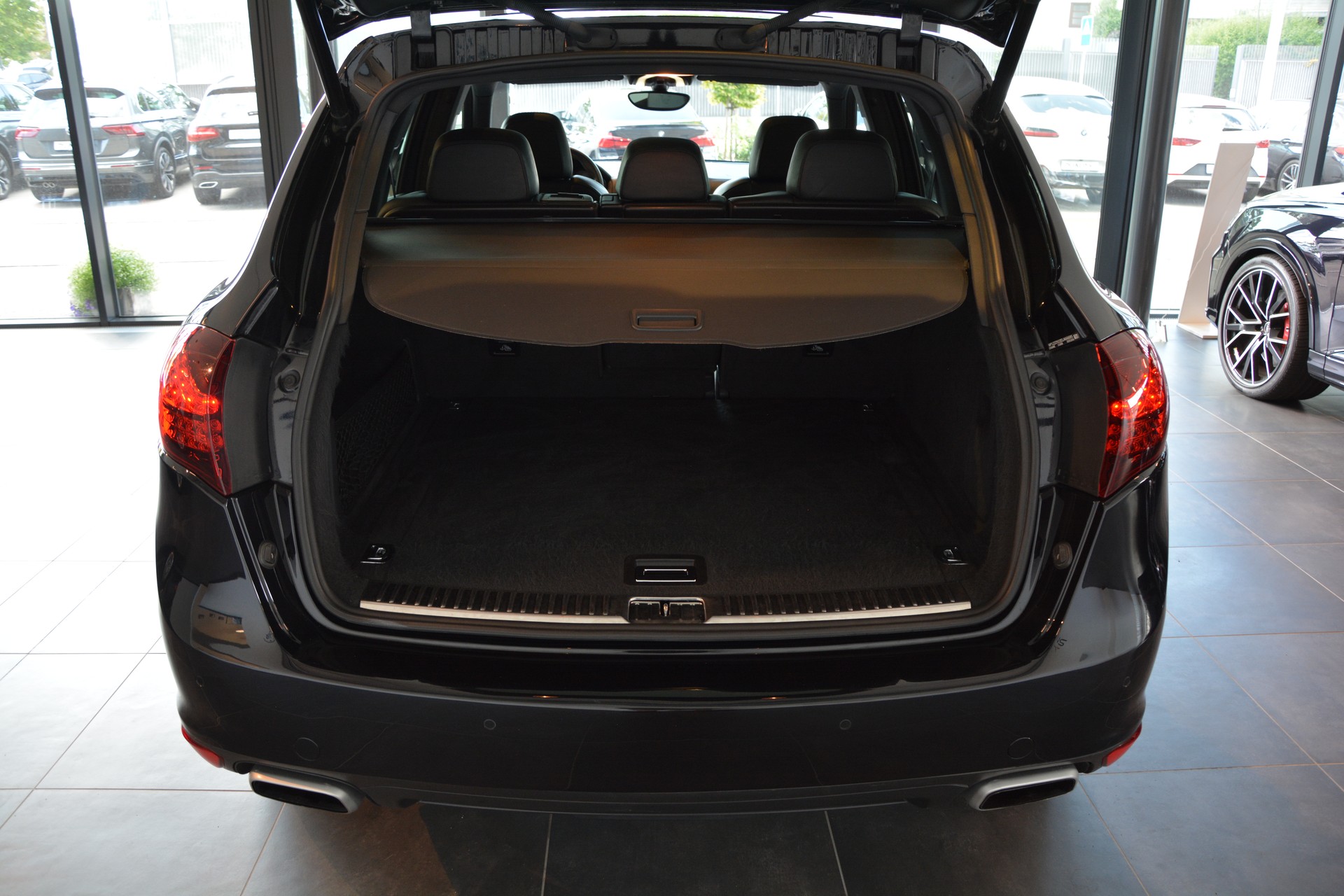 PORSCHE Cayenne S Diesel-image-14