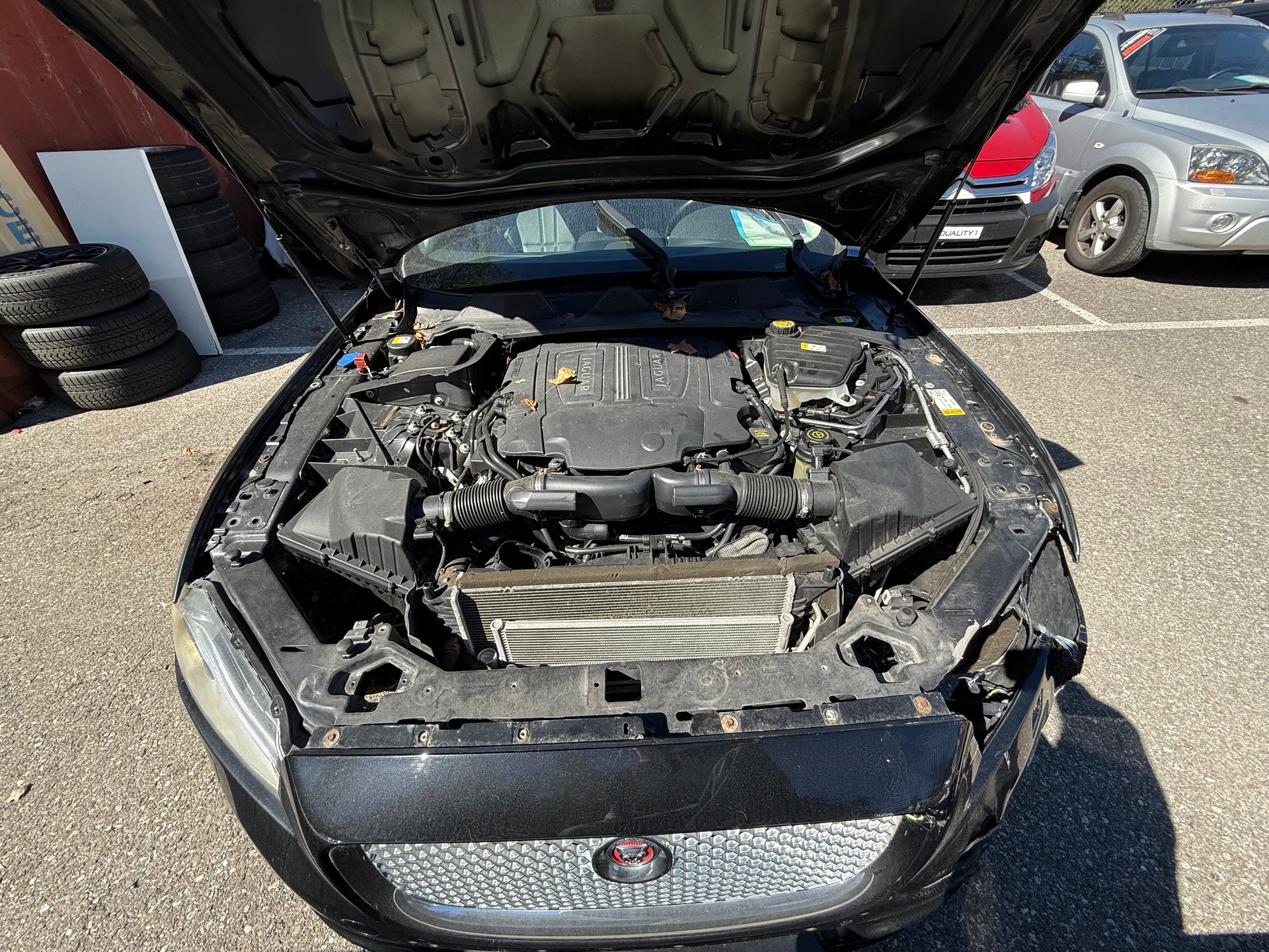 JAGUAR XJ 3.0 V6 S/C Premium Luxury Automatic AWD-image-3