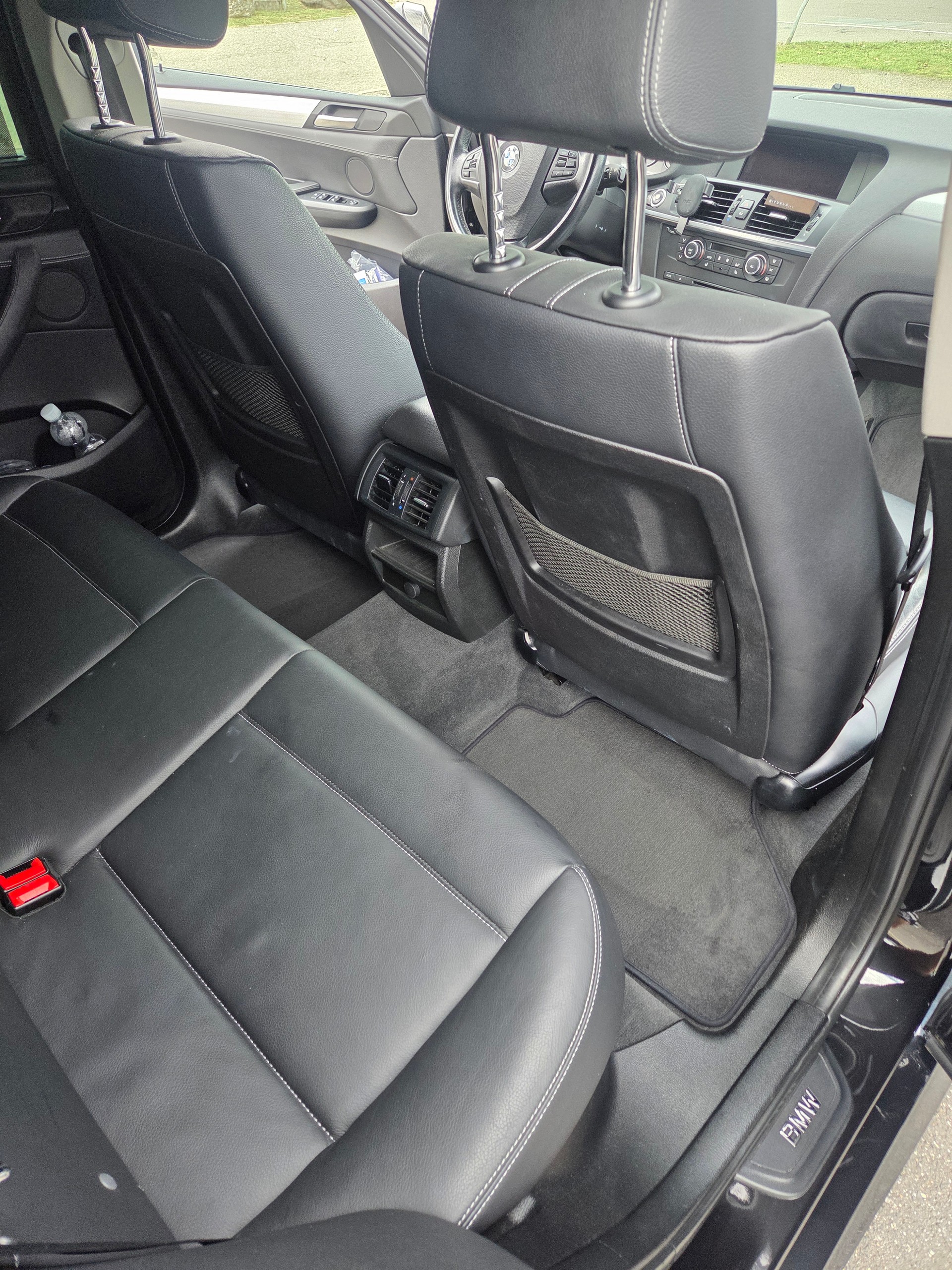 BMW 28i xDrive M-Paket-image-8