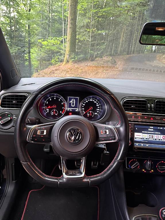VW POLO-image-2