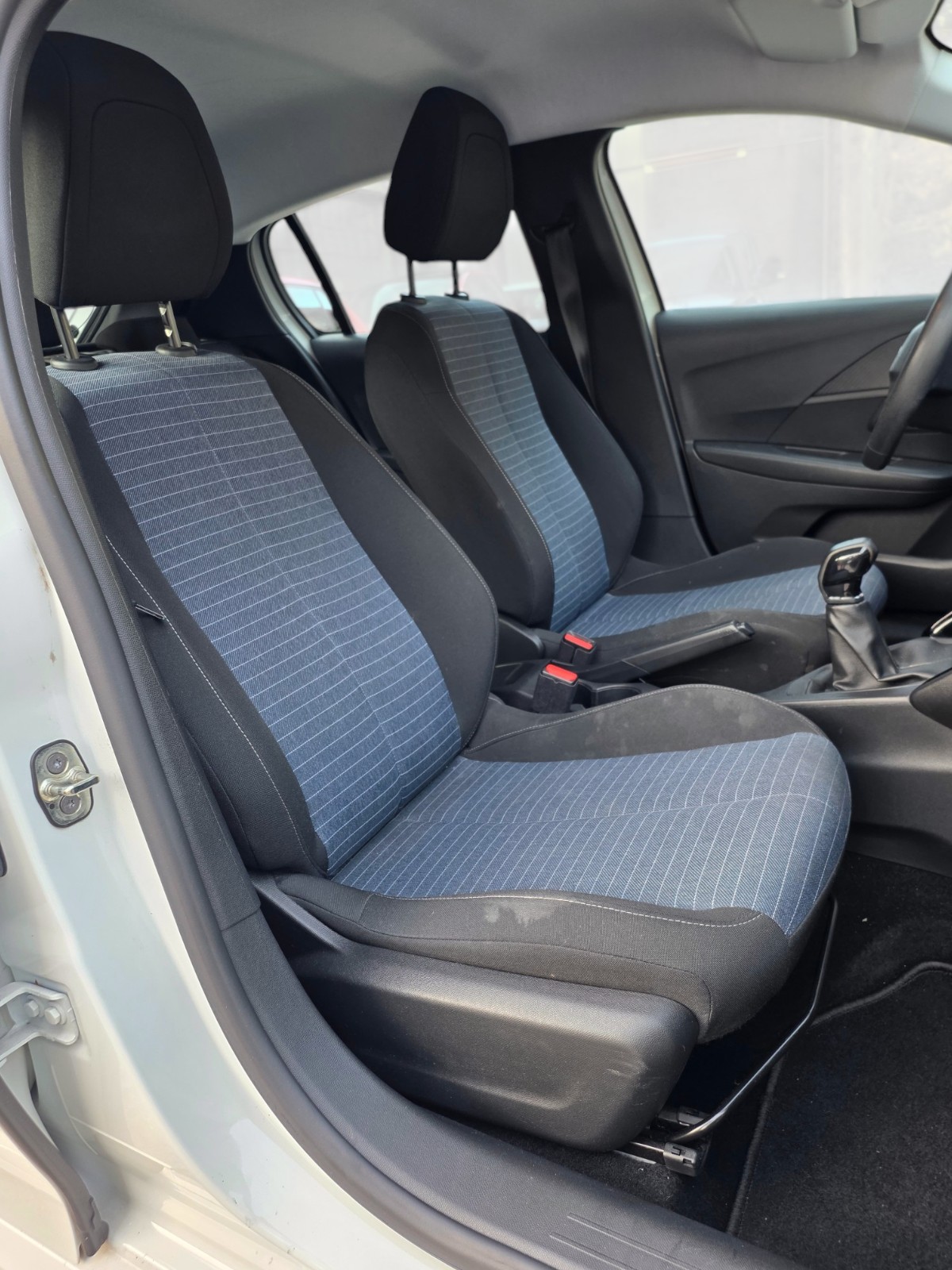 PEUGEOT 208 1.2 PureTech Active-image-14