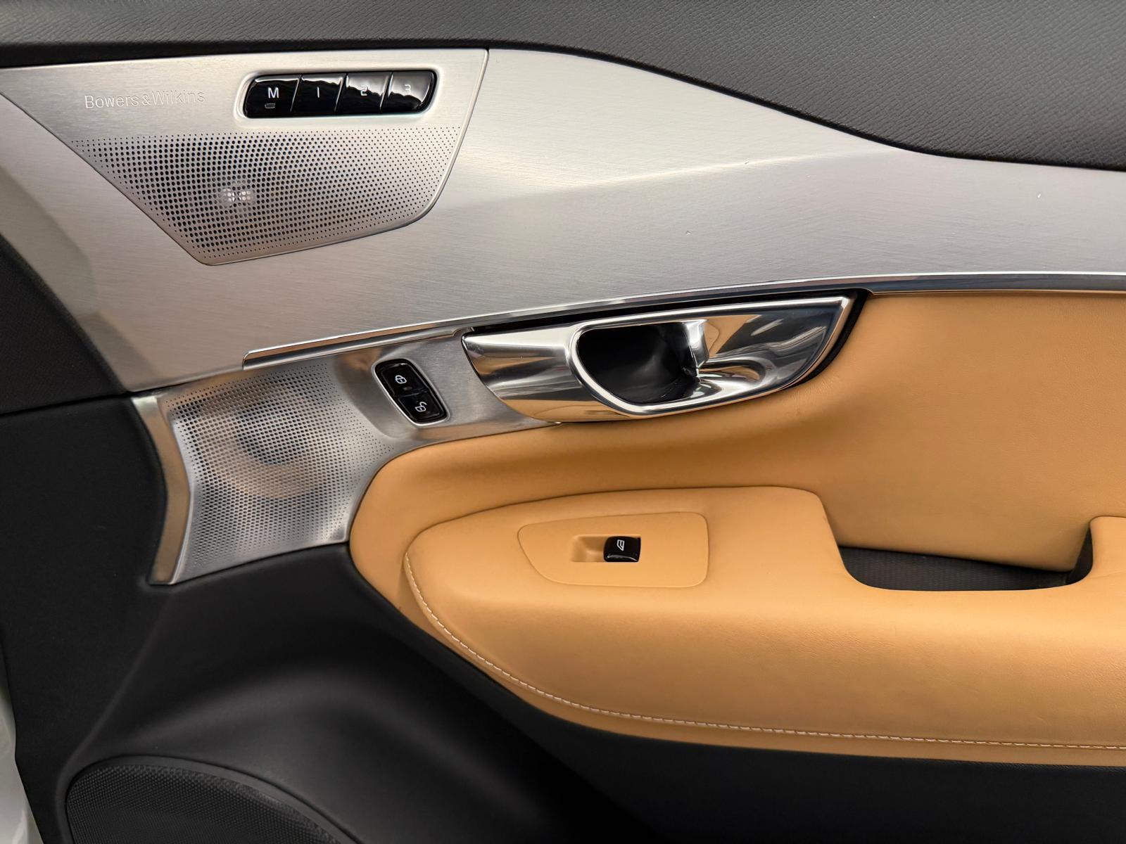 VOLVO XC90 2.0 T6 Momentum 5P. AWD-image-21