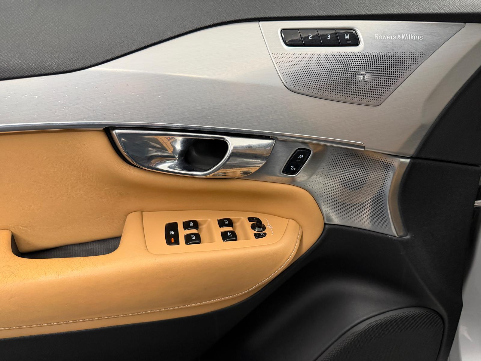 VOLVO XC90 2.0 T6 Momentum 5P. AWD-image-16