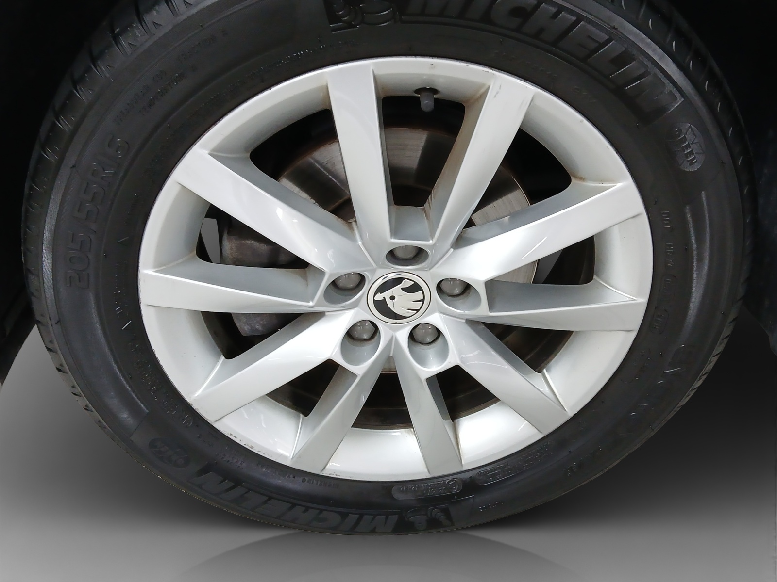 SKODA Scala 1.5 TSI ACT Ambition DSG-image-13