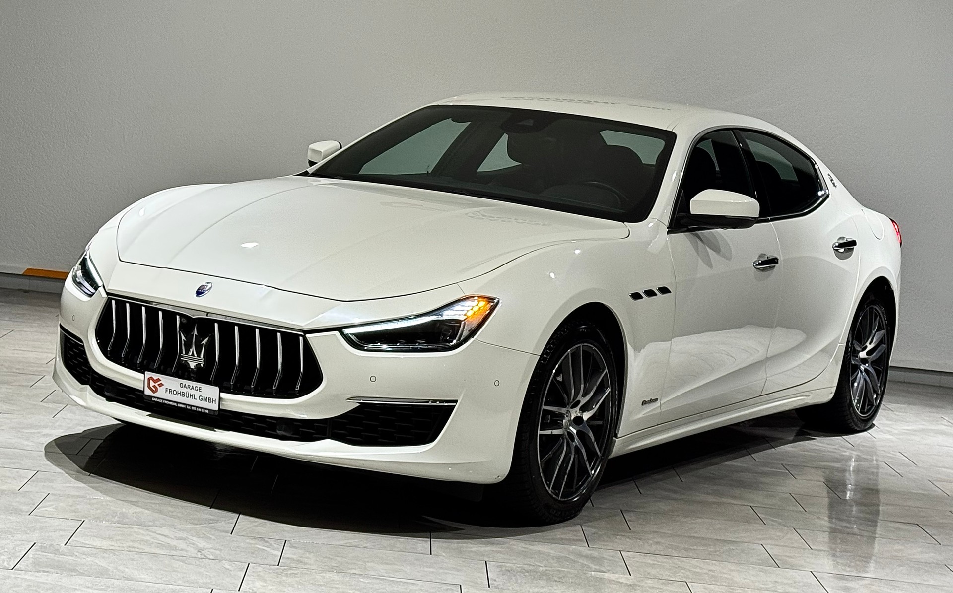 MASERATI Ghibli 3.0 V6 GranLusso Automatica-image-0