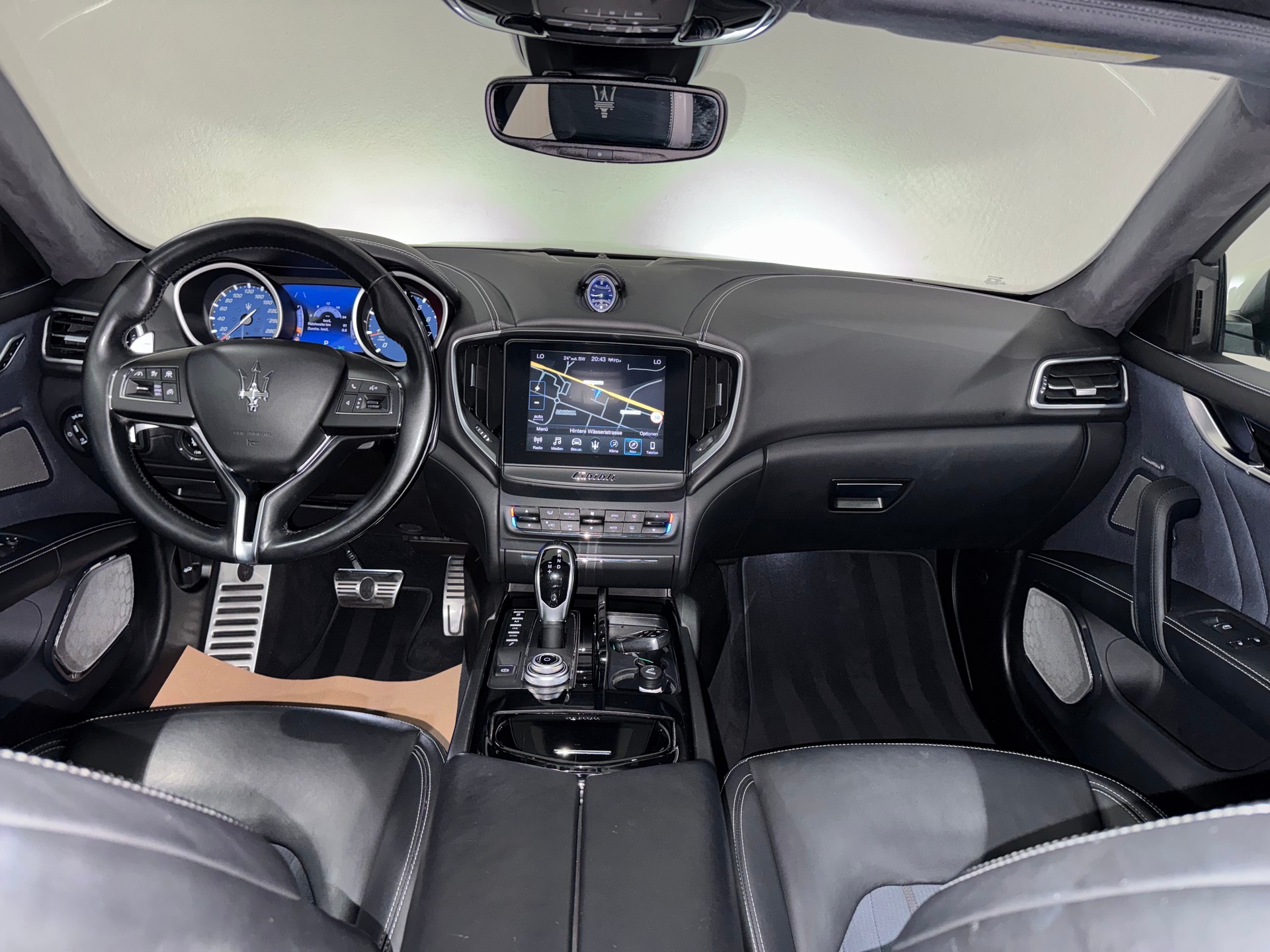 MASERATI Ghibli 3.0 V6 GranLusso Automatica-image-13