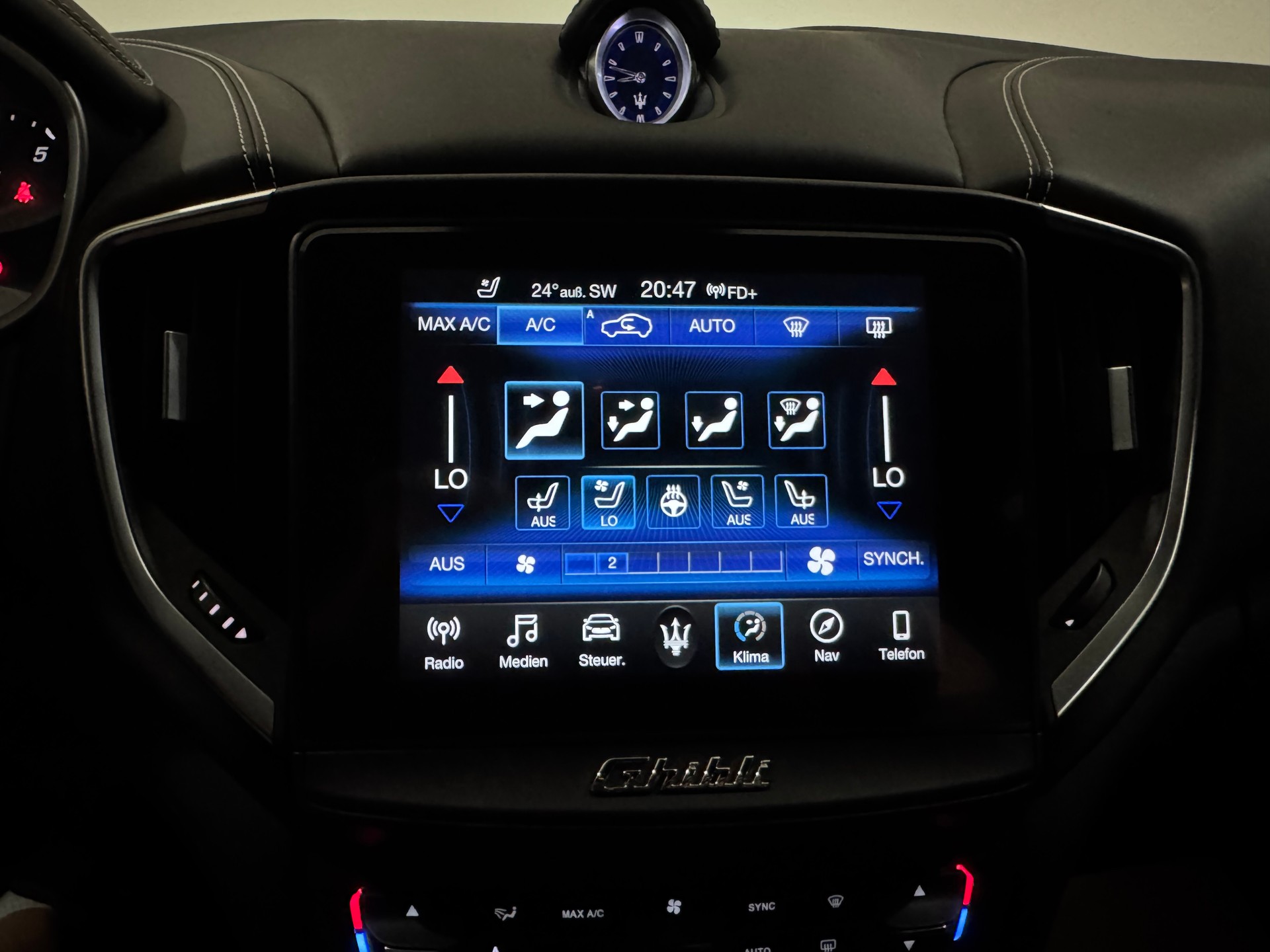 MASERATI Ghibli 3.0 V6 GranLusso Automatica-image-25