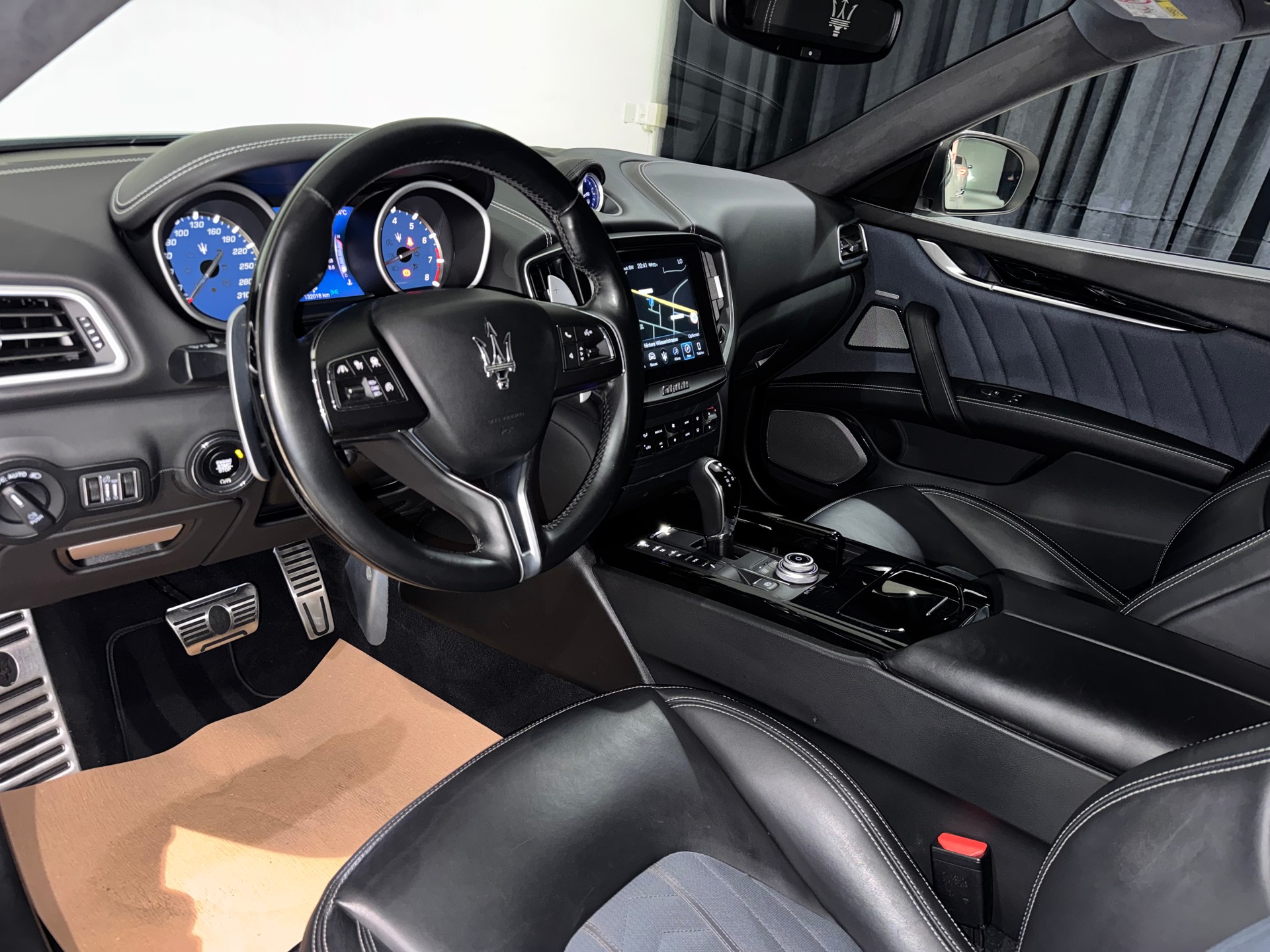 MASERATI Ghibli 3.0 V6 GranLusso Automatica-image-11