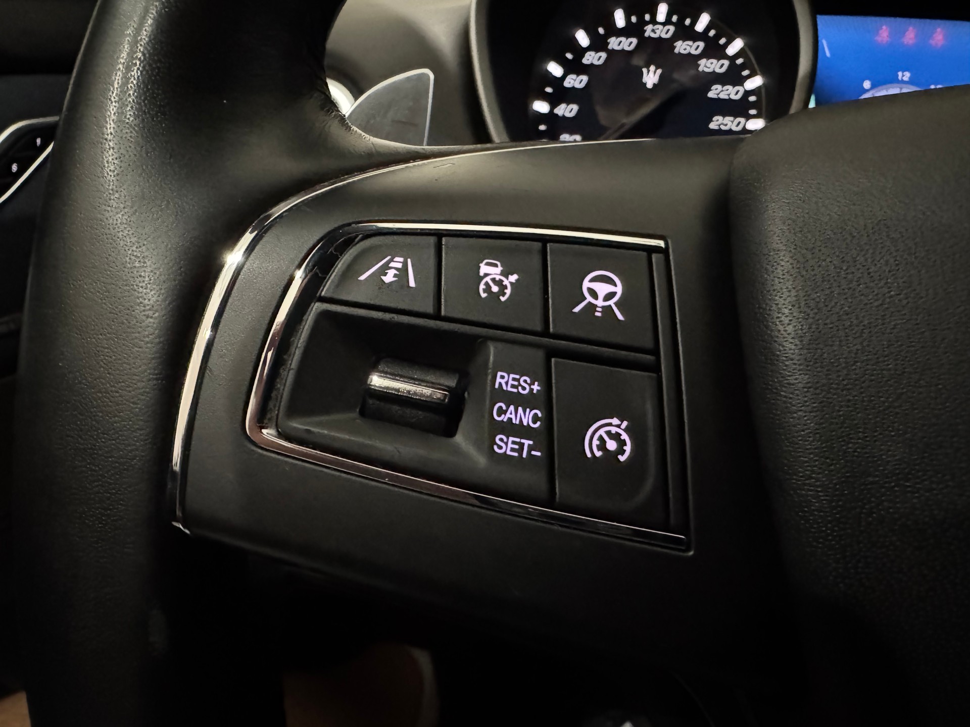 MASERATI Ghibli 3.0 V6 GranLusso Automatica-image-21