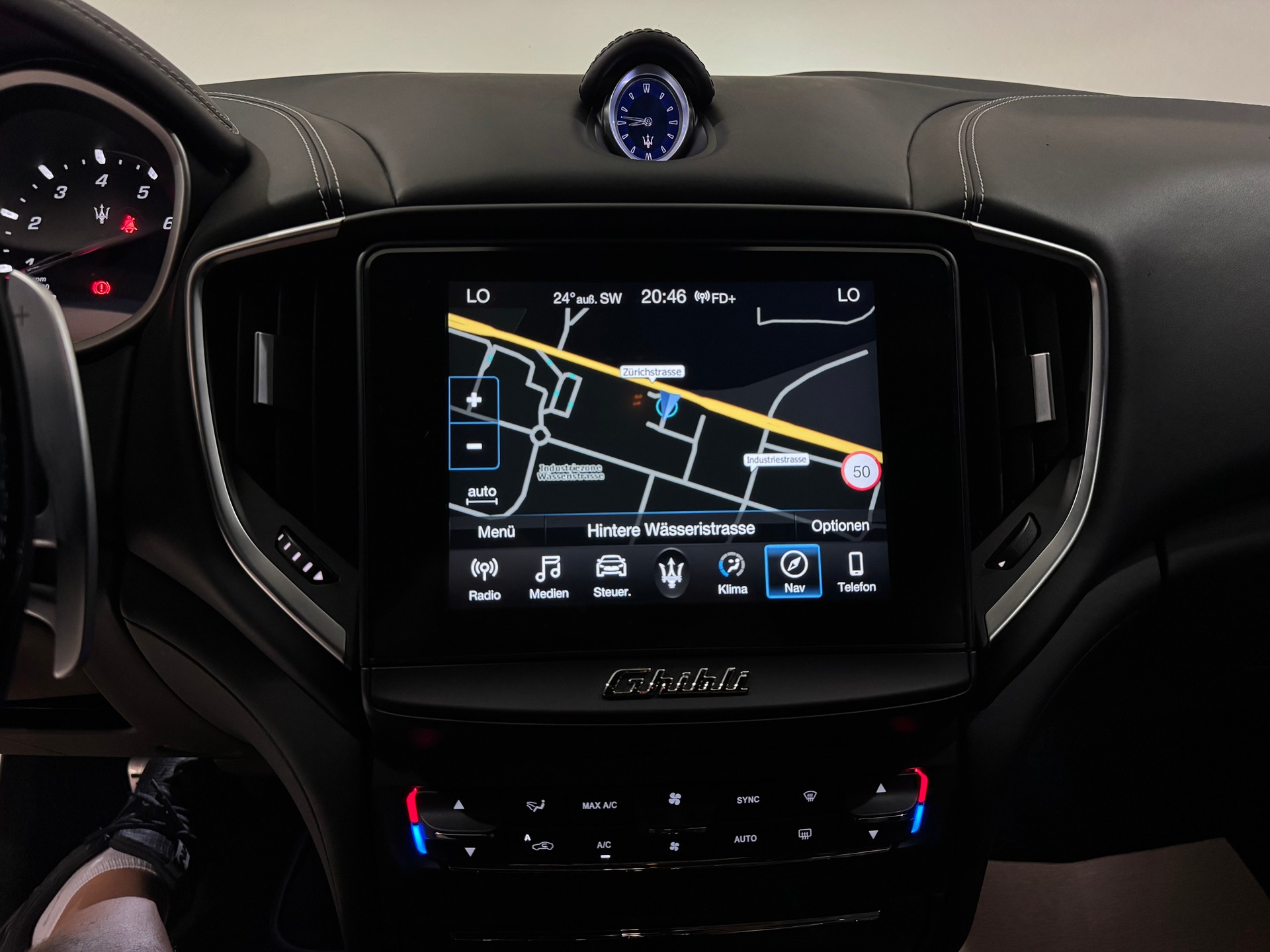 MASERATI Ghibli 3.0 V6 GranLusso Automatica-image-16