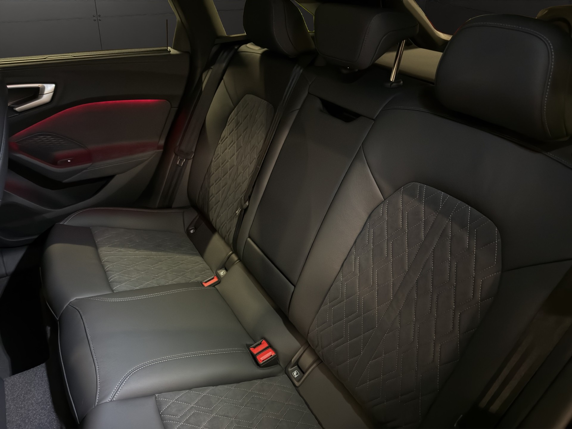 AUDI A5 Avant TFSI quattro 150 kW S tronic-image-10
