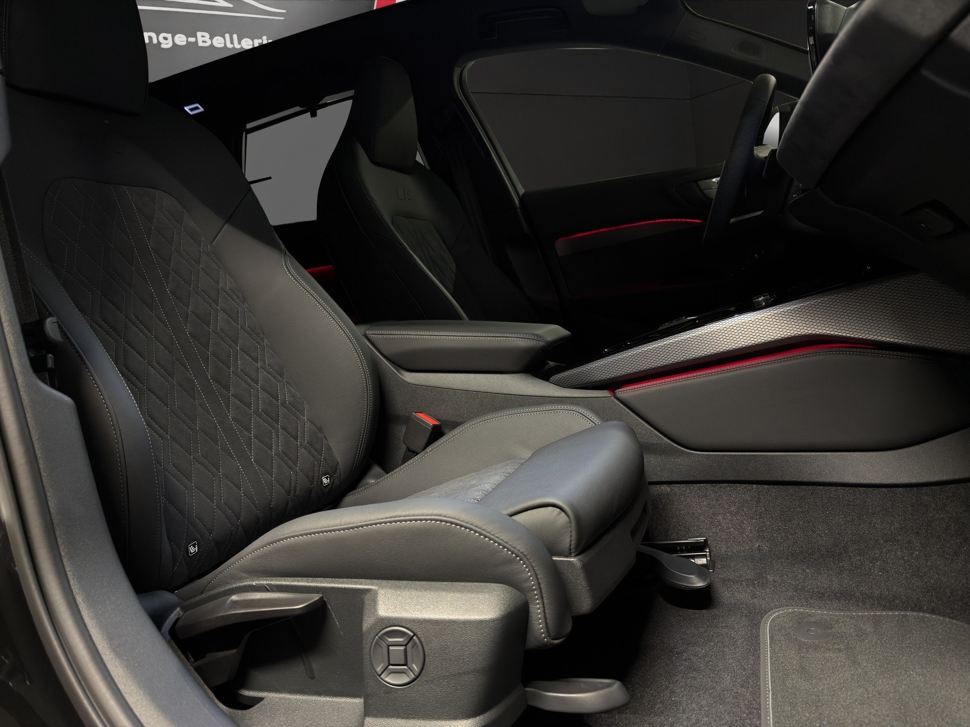 AUDI A5 Avant TFSI quattro 150 kW S tronic-image-14