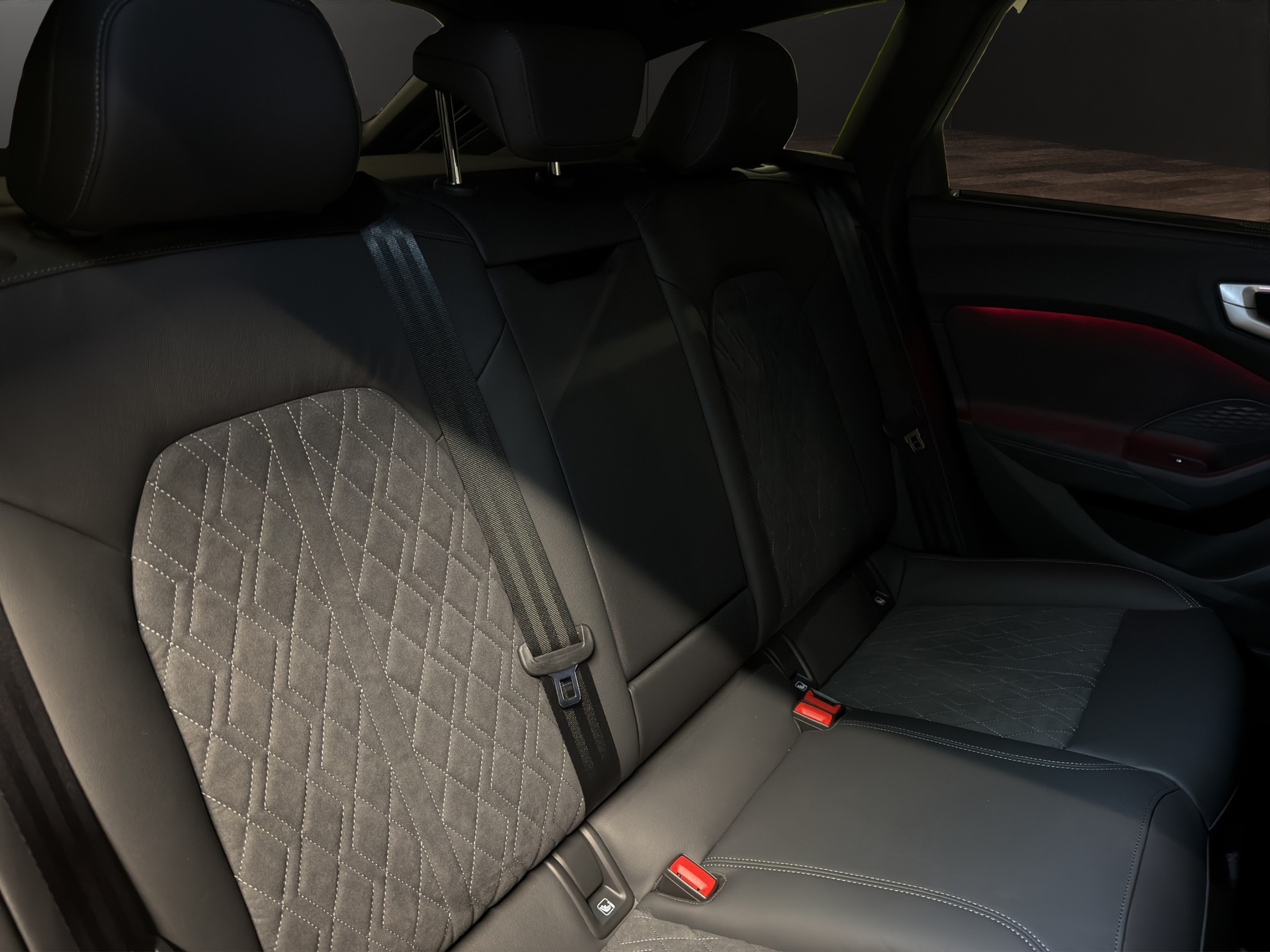 AUDI A5 Avant TFSI quattro 150 kW S tronic-image-15