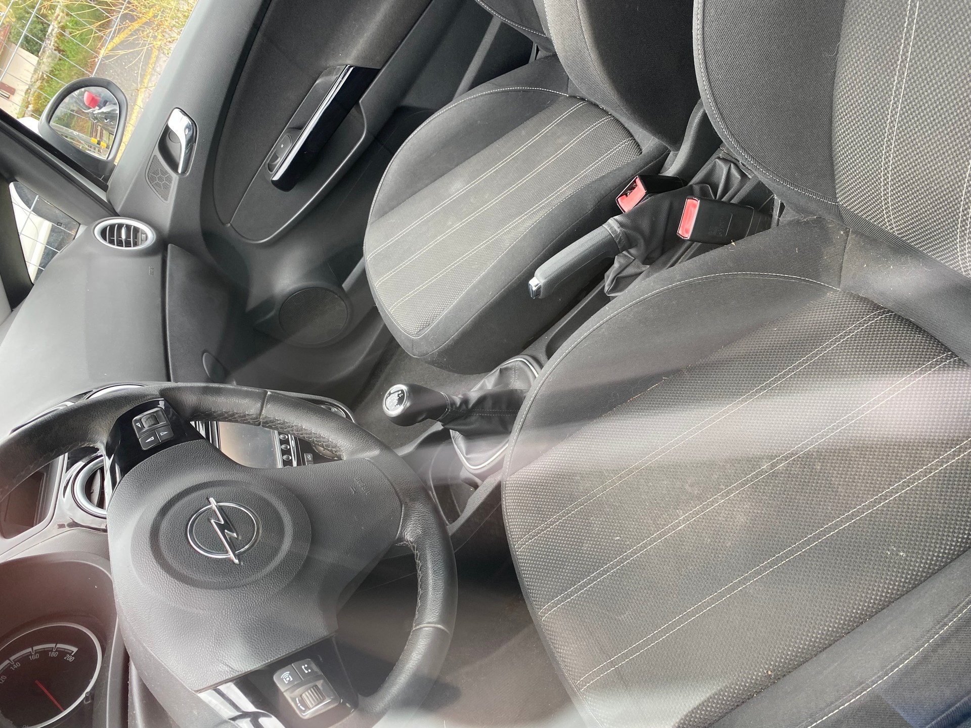 OPEL Corsa 1.4 Turbo Color Edition-image-5