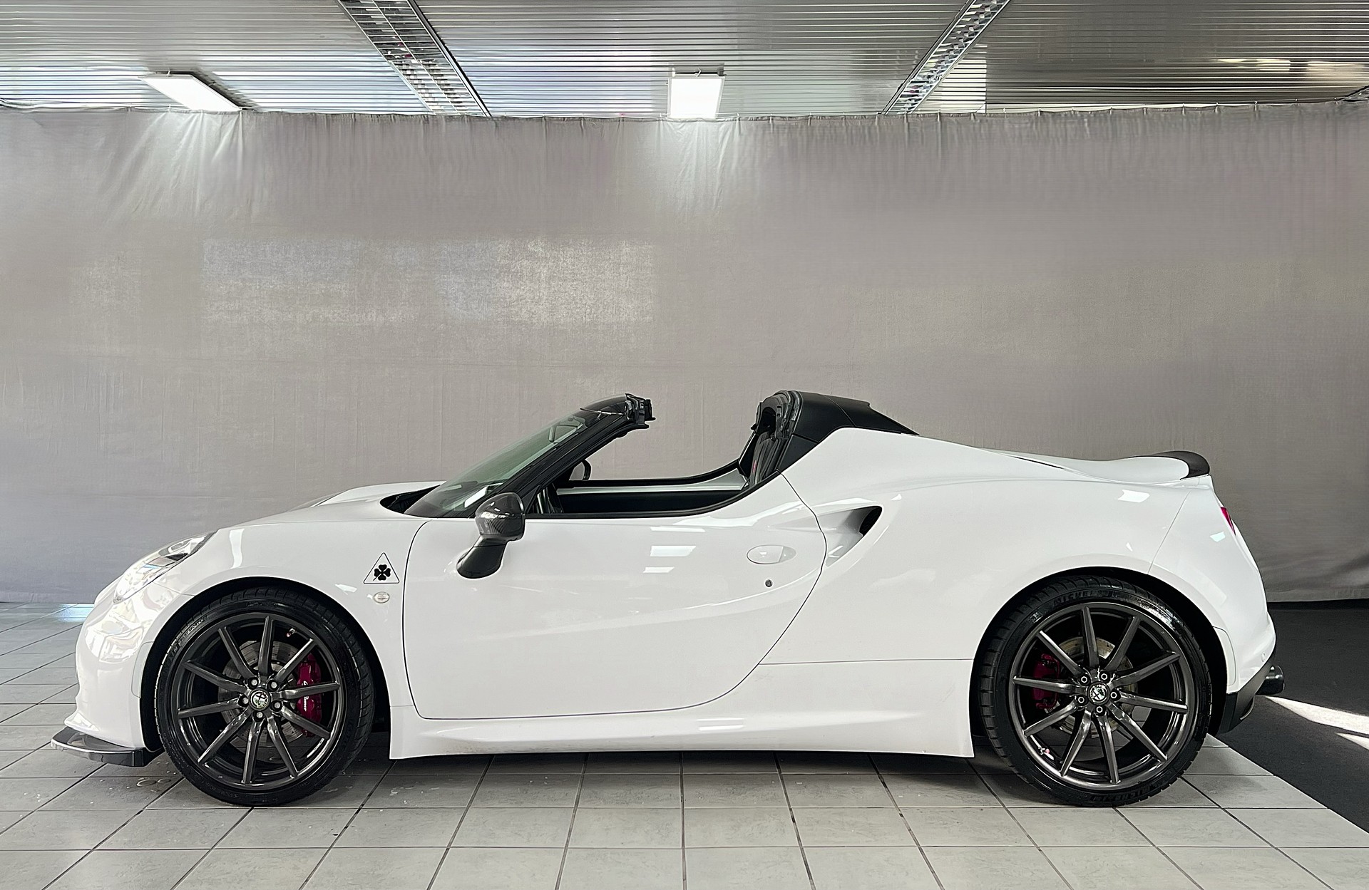 ALFA ROMEO 4C Spider 1750 TBi TCT-image-1