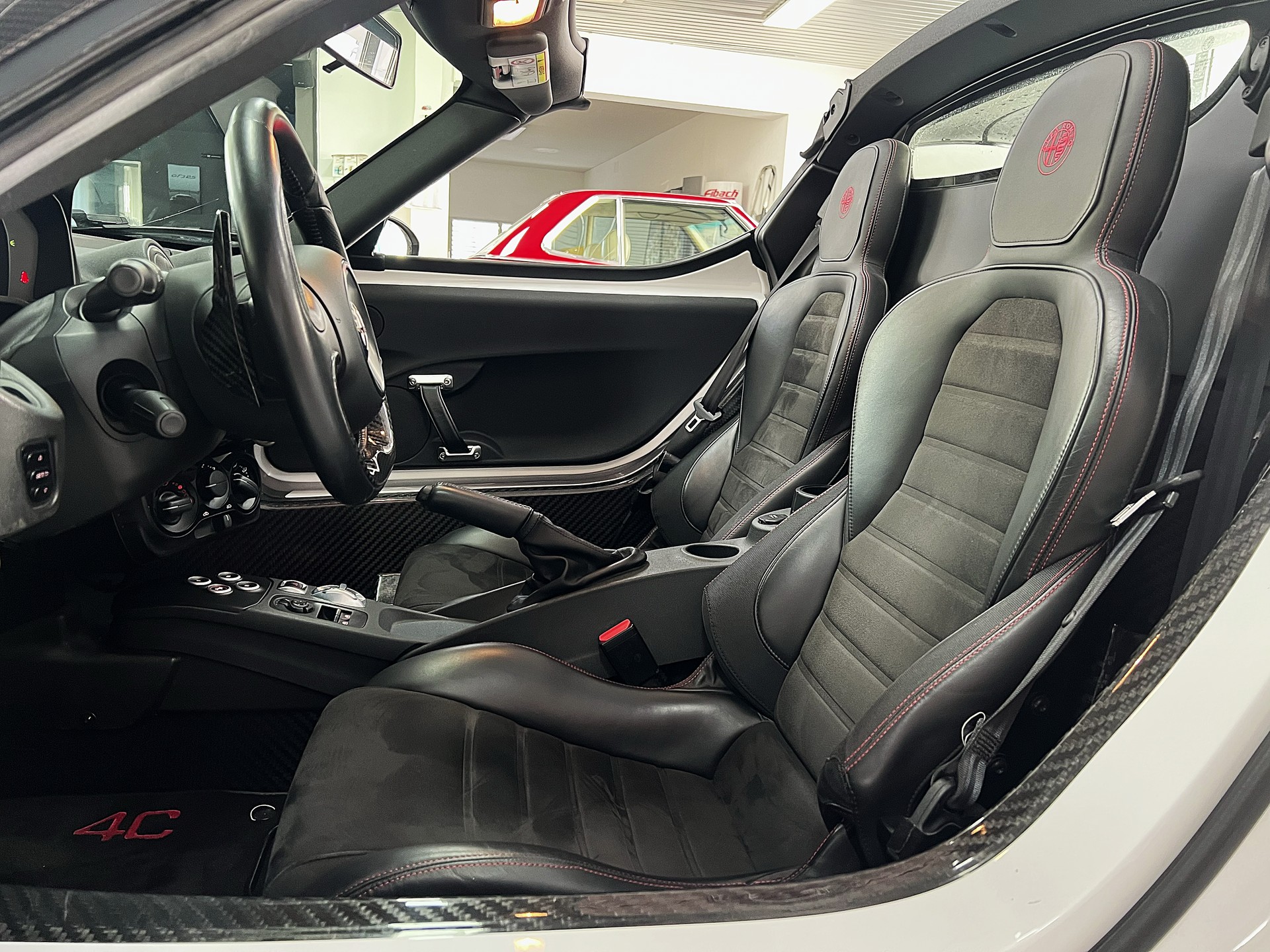 ALFA ROMEO 4C Spider 1750 TBi TCT-image-5