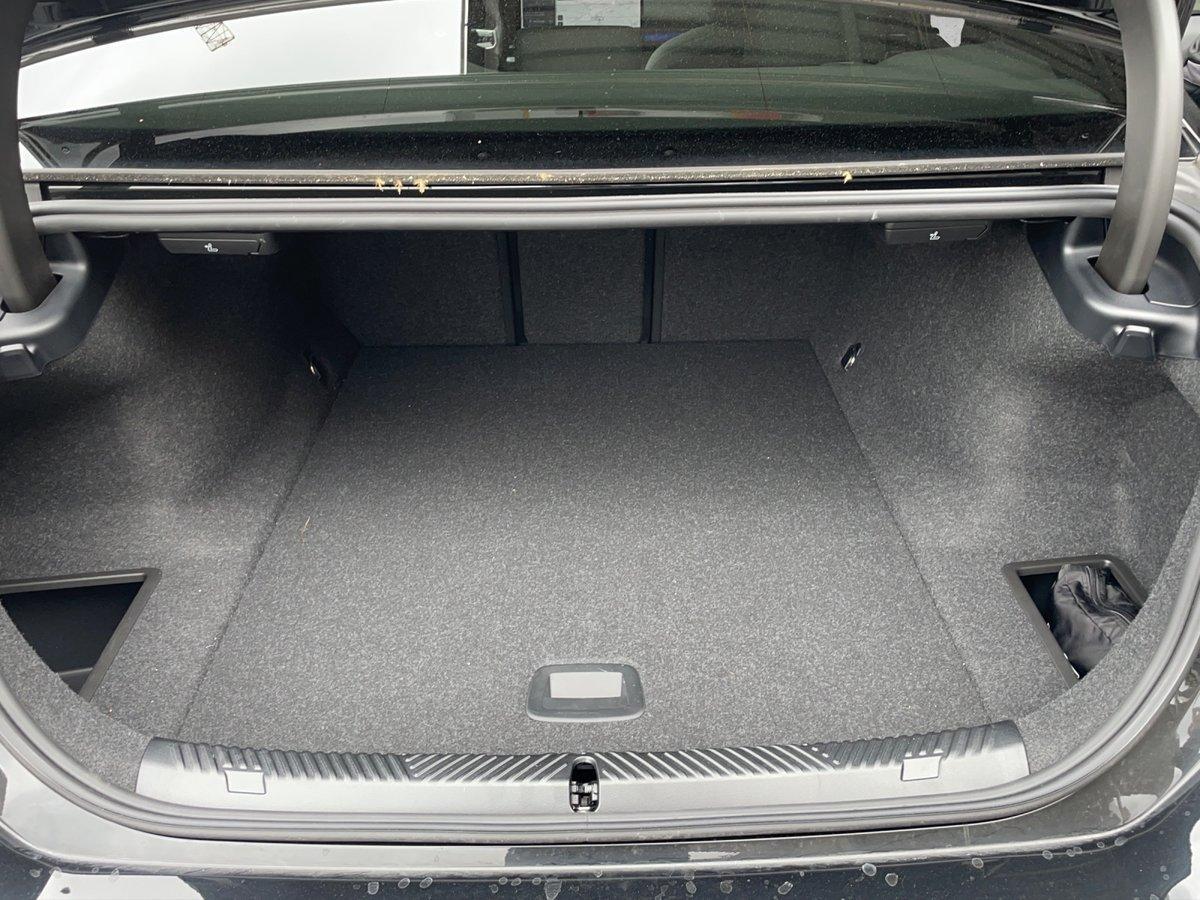BMW i5 G60 M60 xDrive-image-9