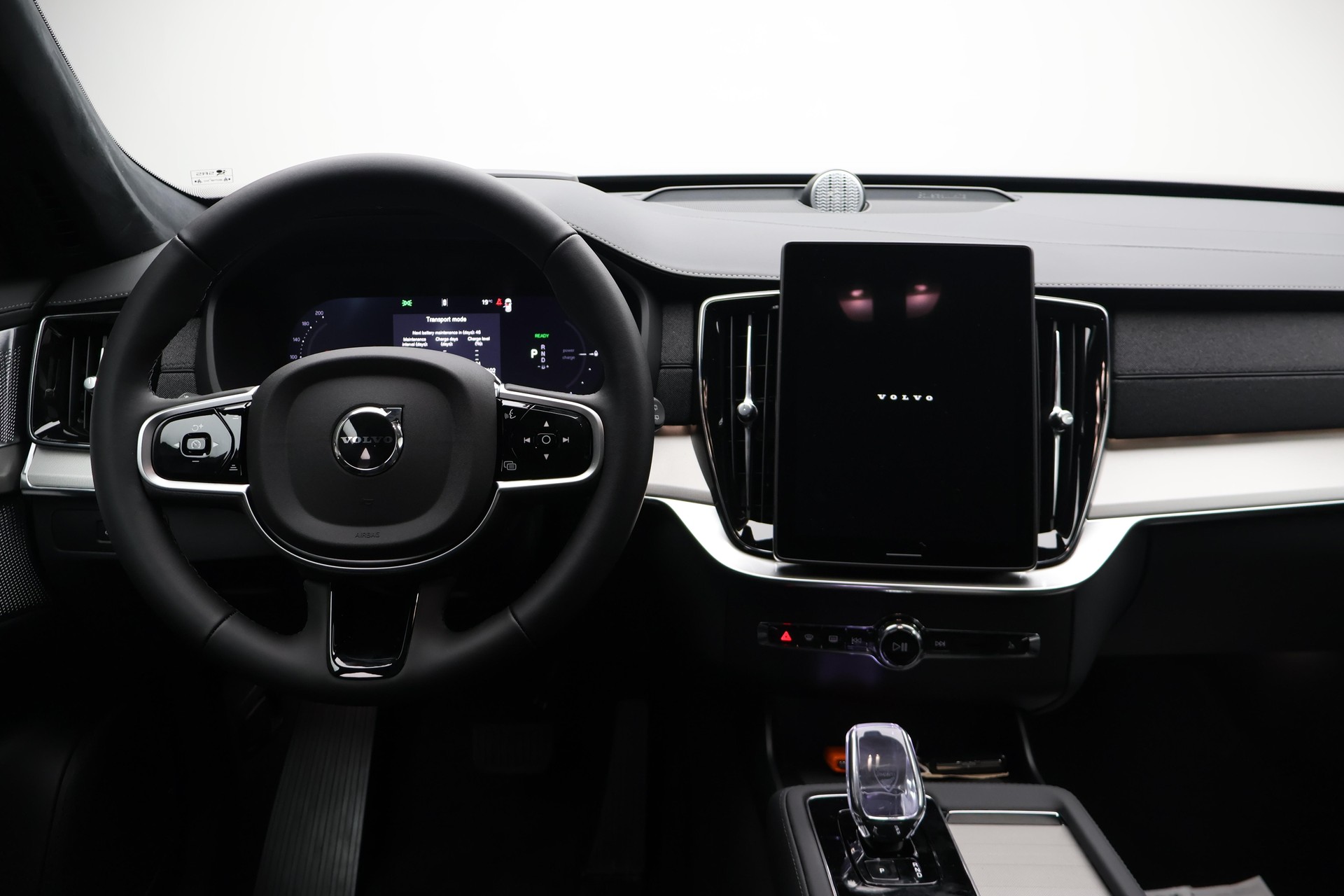 VOLVO XC90 2.0 T8 TE Black Edition eAWD-image-14