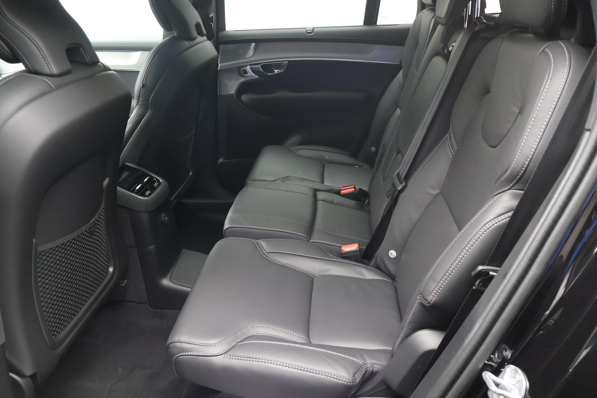 VOLVO XC90 2.0 T8 TE Black Edition eAWD-image-26
