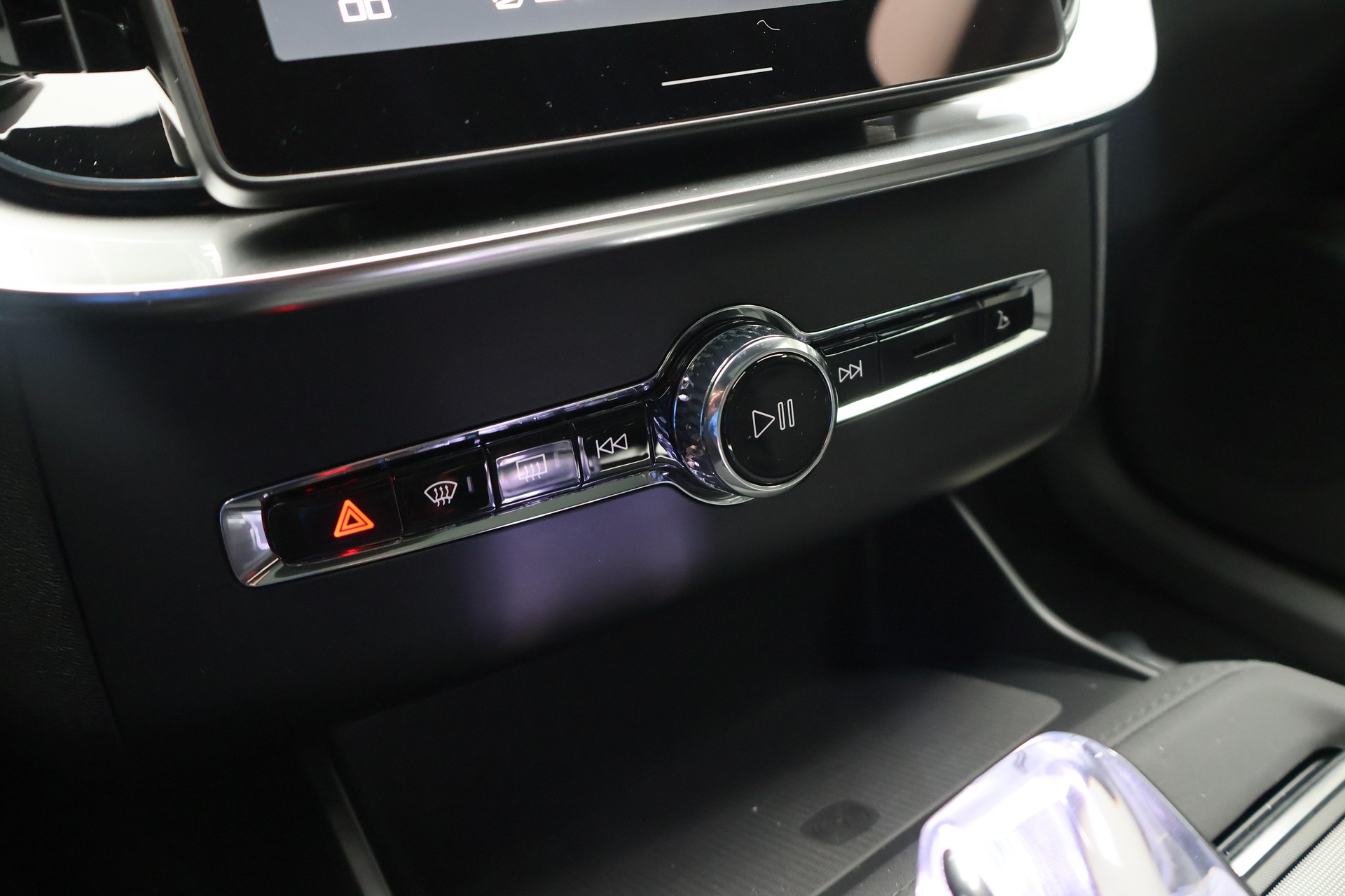 VOLVO XC90 2.0 T8 TE Black Edition eAWD-image-25