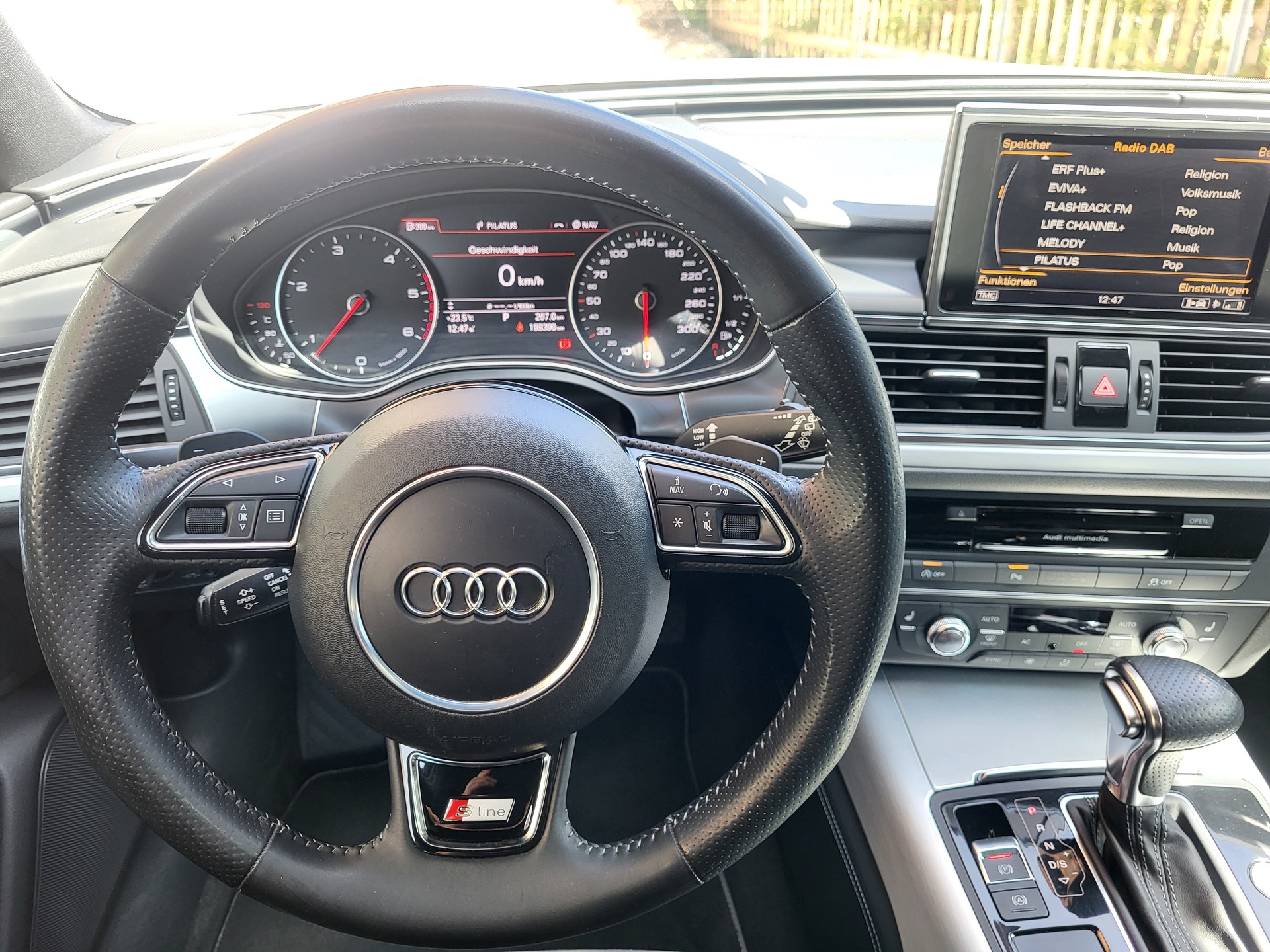 AUDI A6-image-8