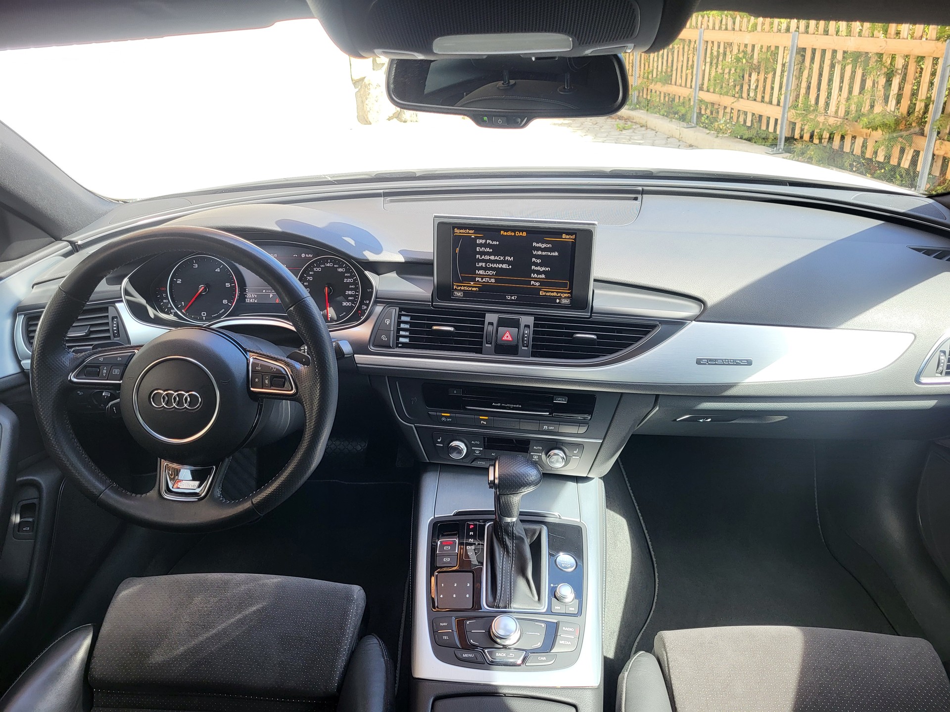 AUDI A6-image-10