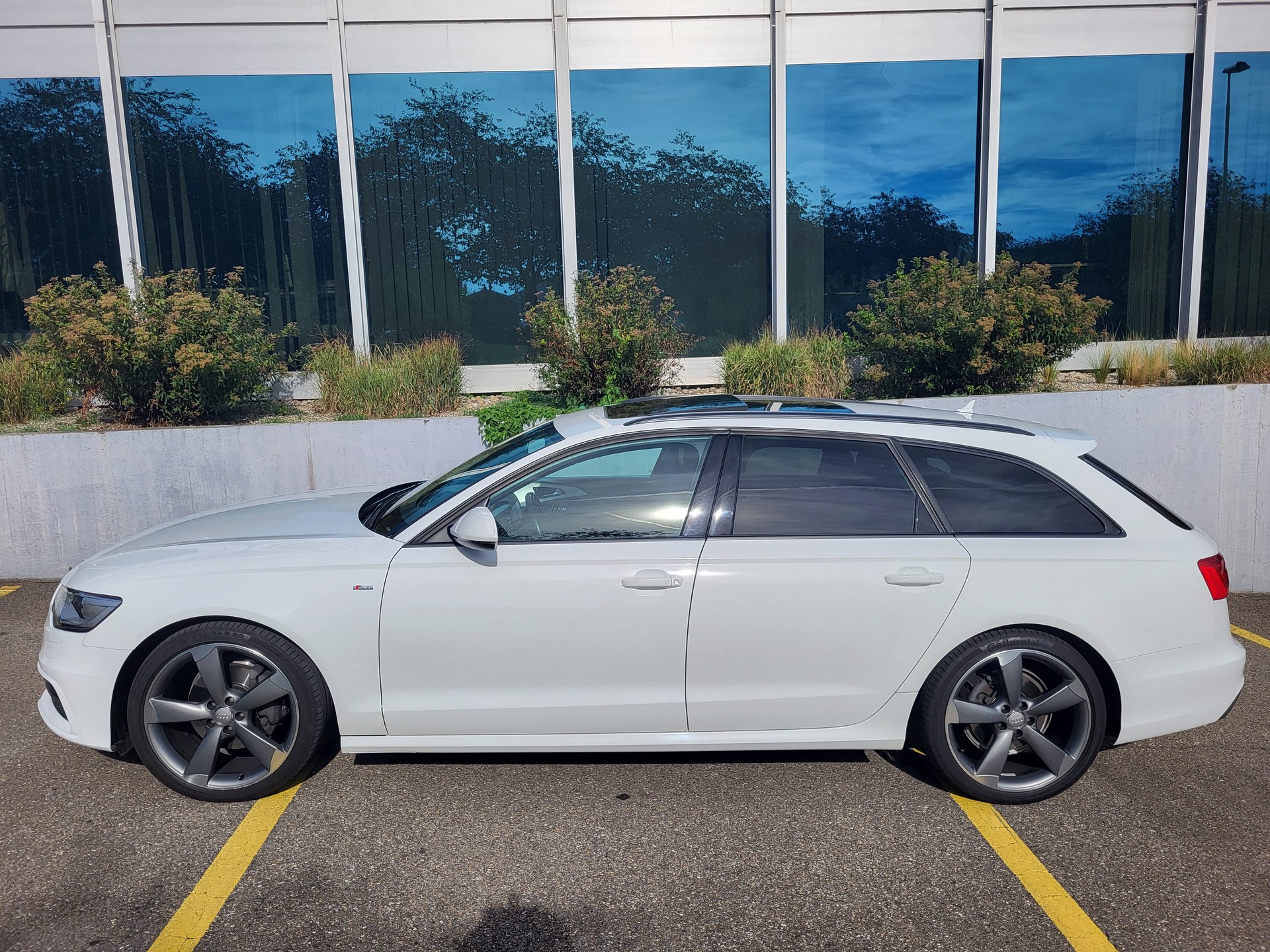 AUDI A6-image-2