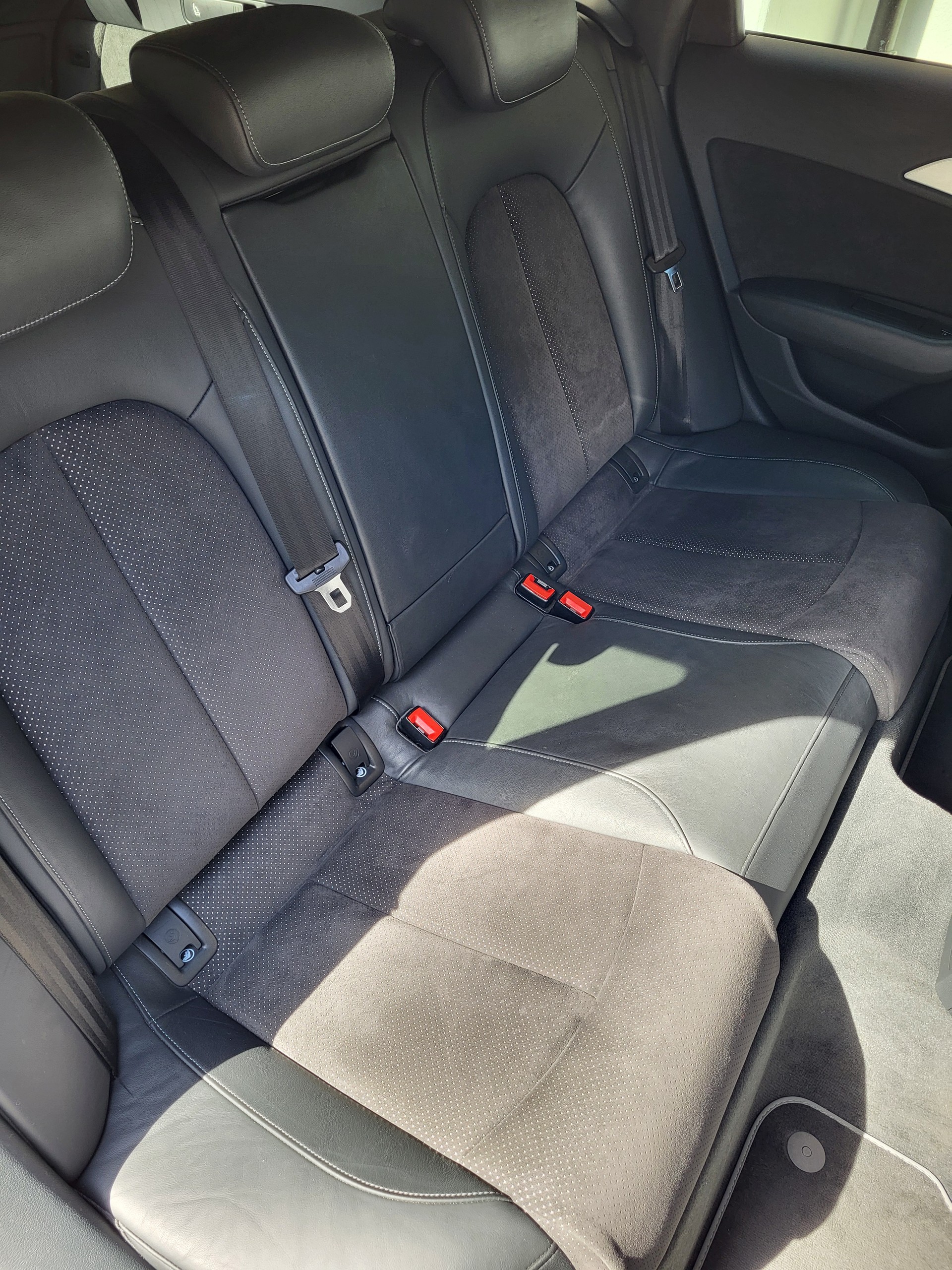 AUDI A6-image-15