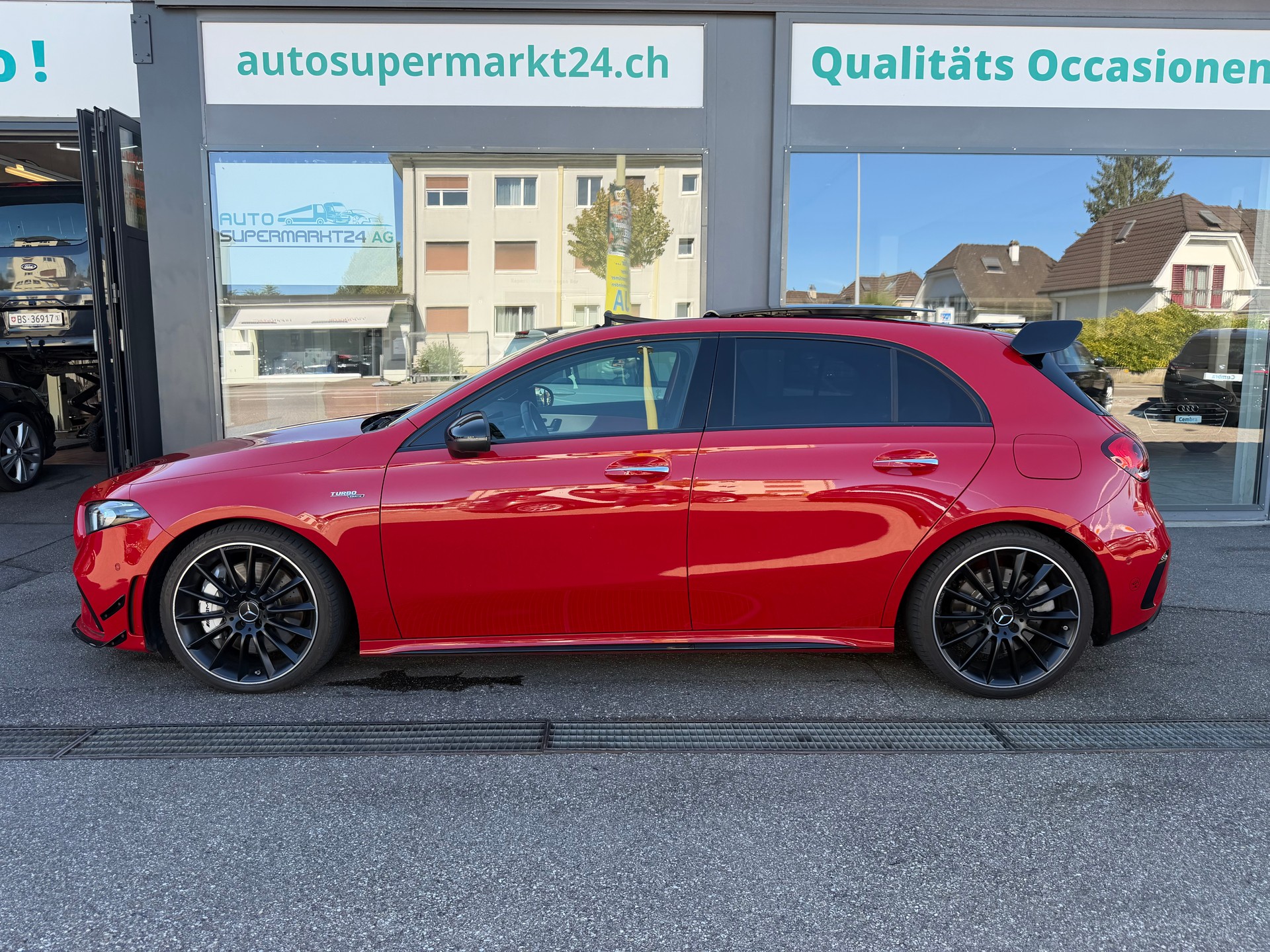 MERCEDES-BENZ A 35 AMG 4Matic Speedshift-image-1