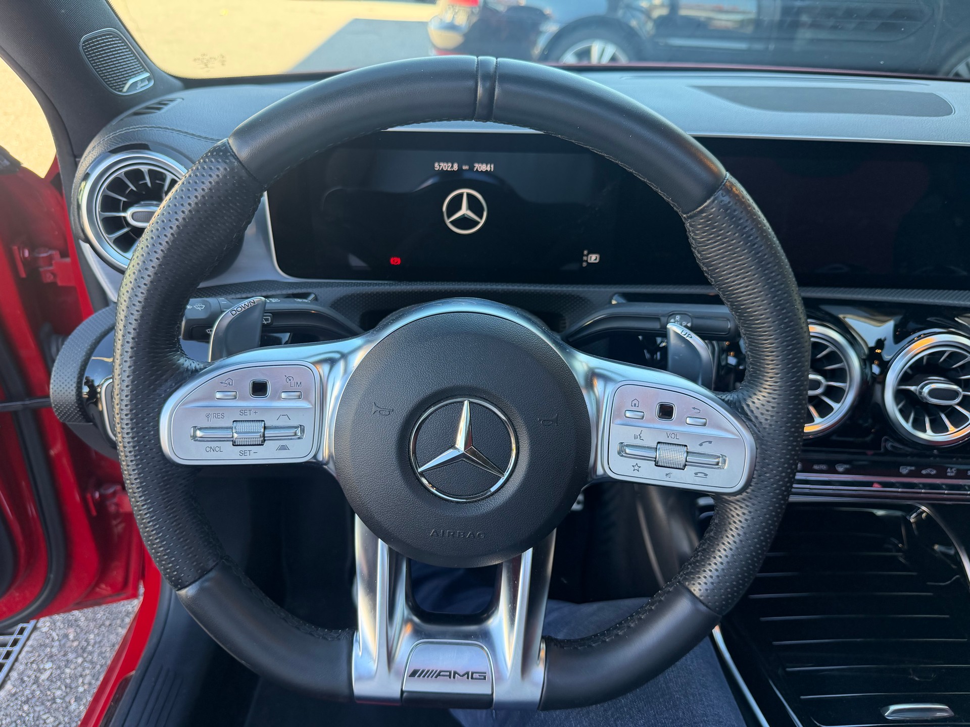 MERCEDES-BENZ A 35 AMG 4Matic Speedshift-image-13