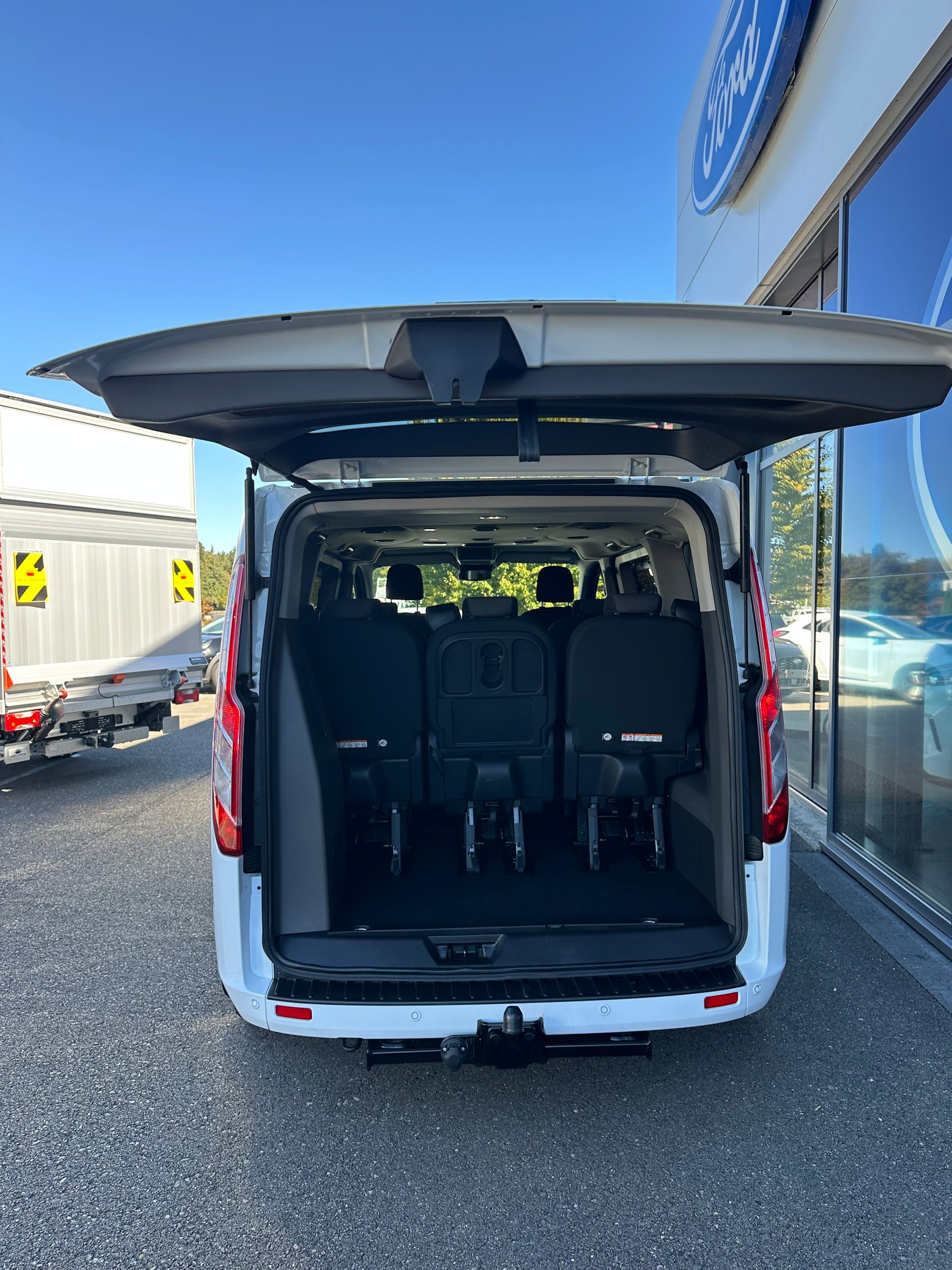 FORD Tourneo Custom 320 L1 2.0 TDCi 130 Titanium-image-6
