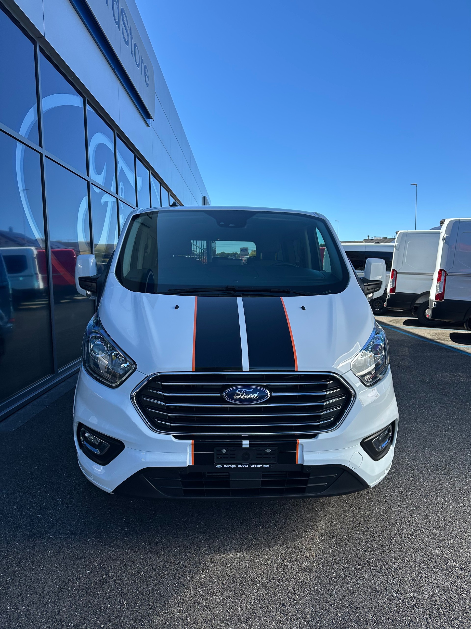 FORD Tourneo Custom 320 L1 2.0 TDCi 130 Titanium-image-8