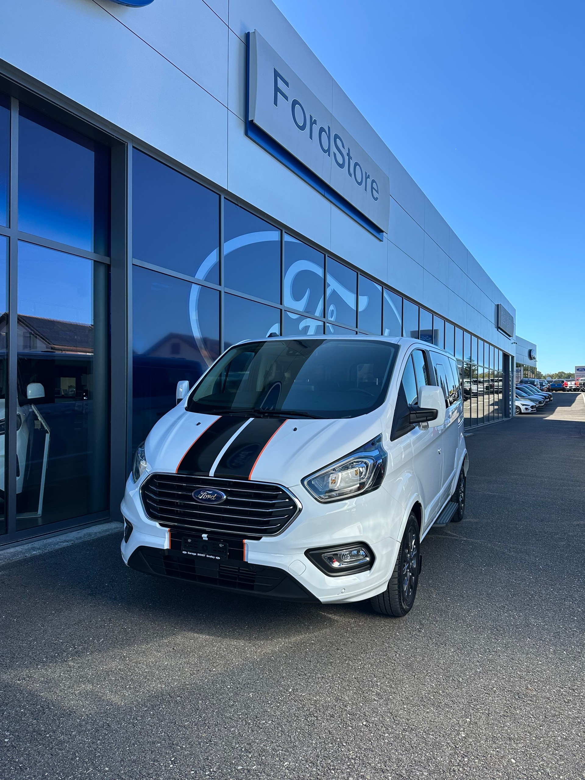 FORD Tourneo Custom 320 L1 2.0 TDCi 130 Titanium-image-0