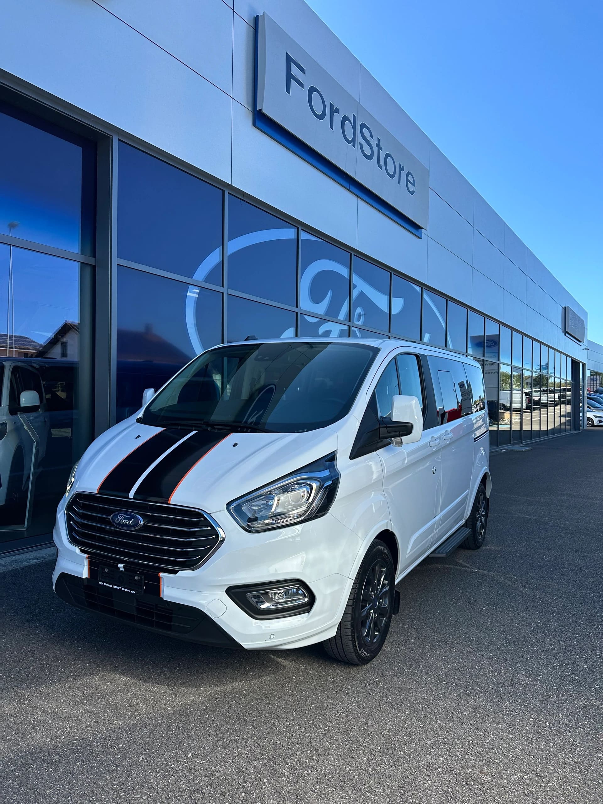 FORD Tourneo Custom 320 L1 2.0 TDCi 130 Titanium-showroom-element-1