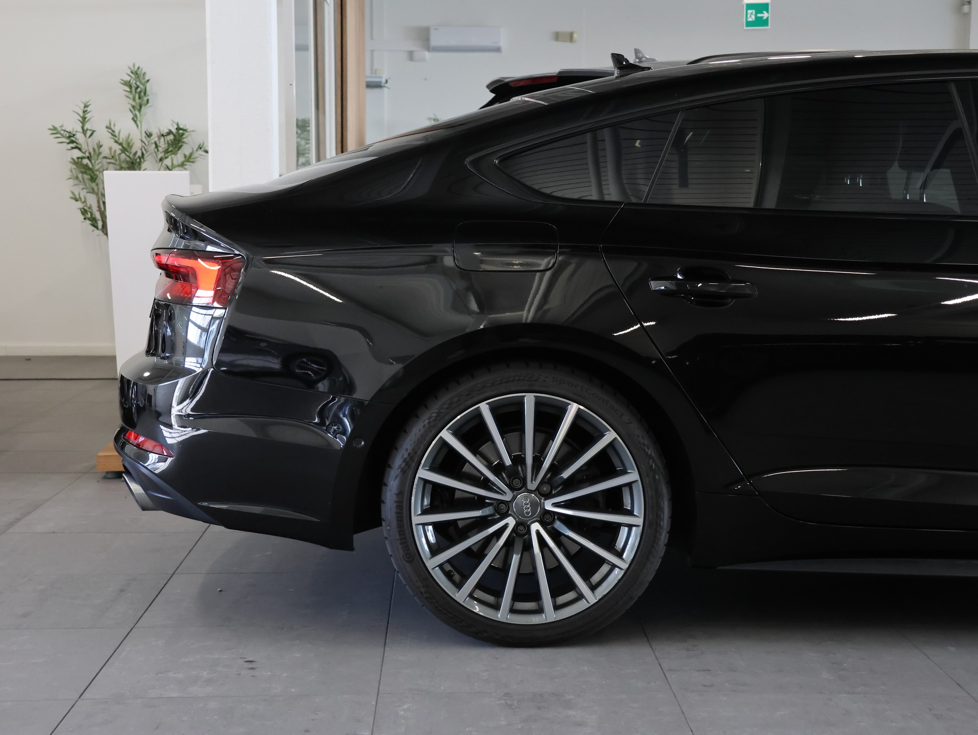 AUDI A5 Sportback 2.0 TFSI Sport quattro S-tronic *EXTERIEUR S-LINE*-image-8