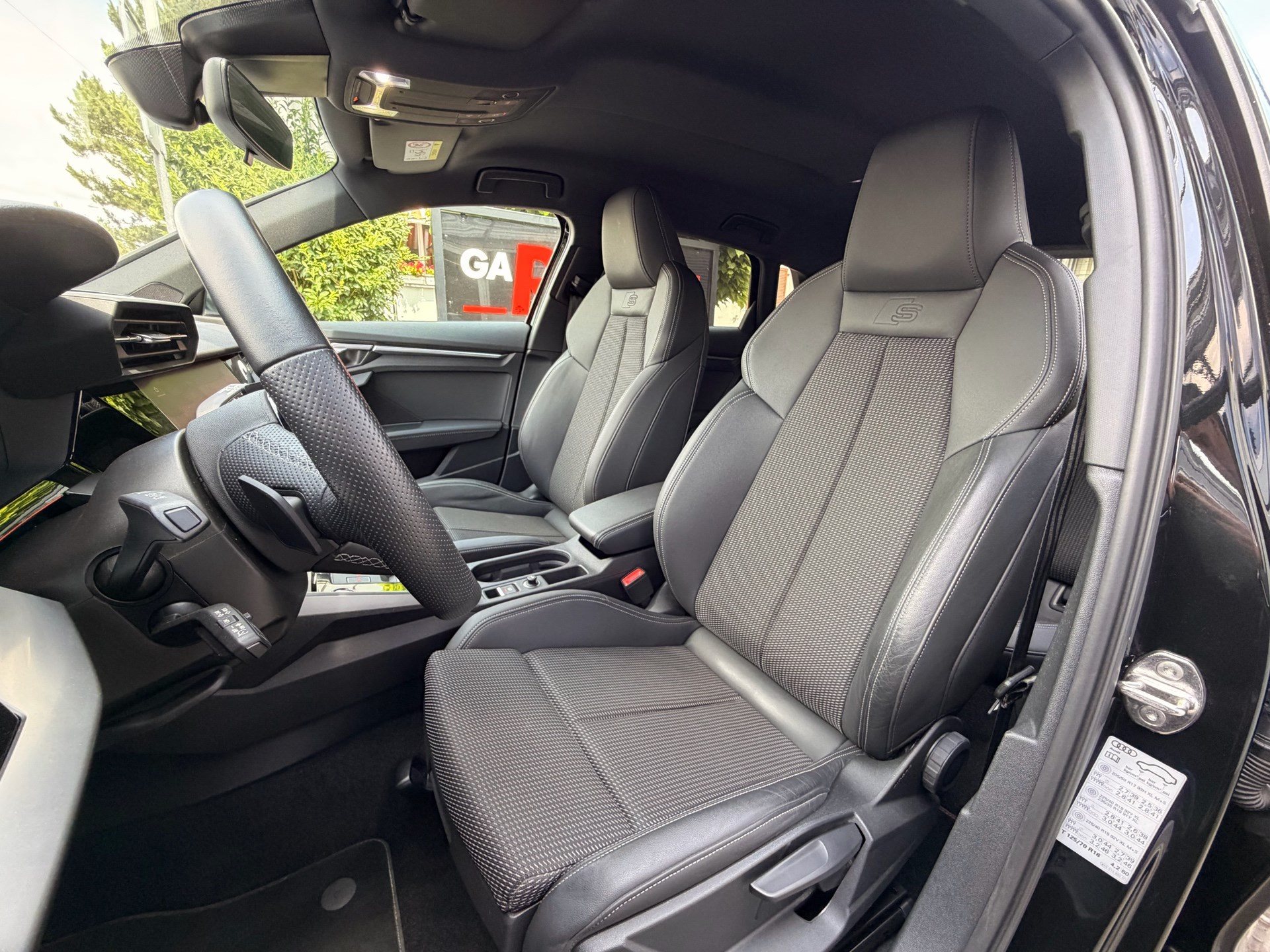 AUDI S3 Sportback 2.0 TFSI quattro *** UNSCHLAGBARER PREIS !!! ***-image-7