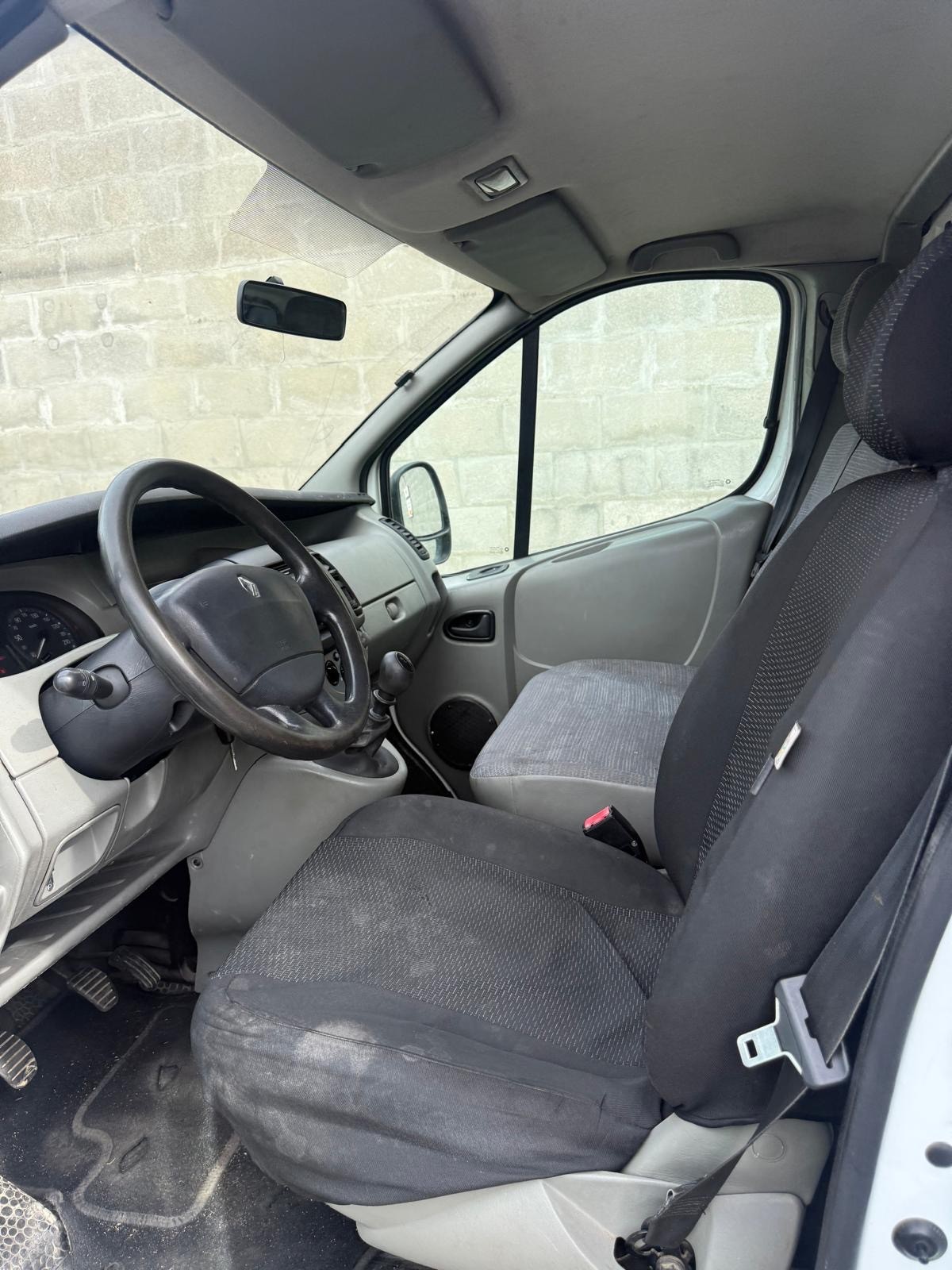RENAULT Trafic 2.0 dCi 115 2.9t L2H2-image-6