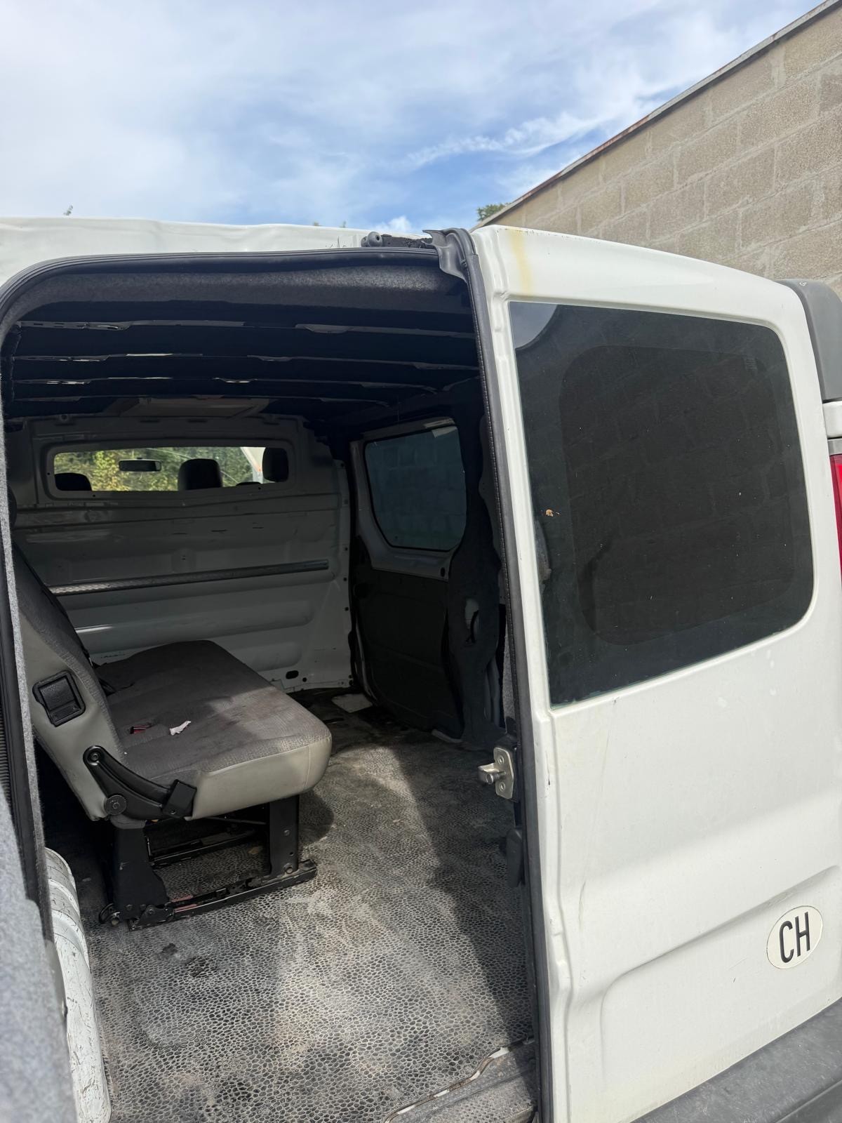RENAULT Trafic 2.0 dCi 115 2.9t L2H2-image-7