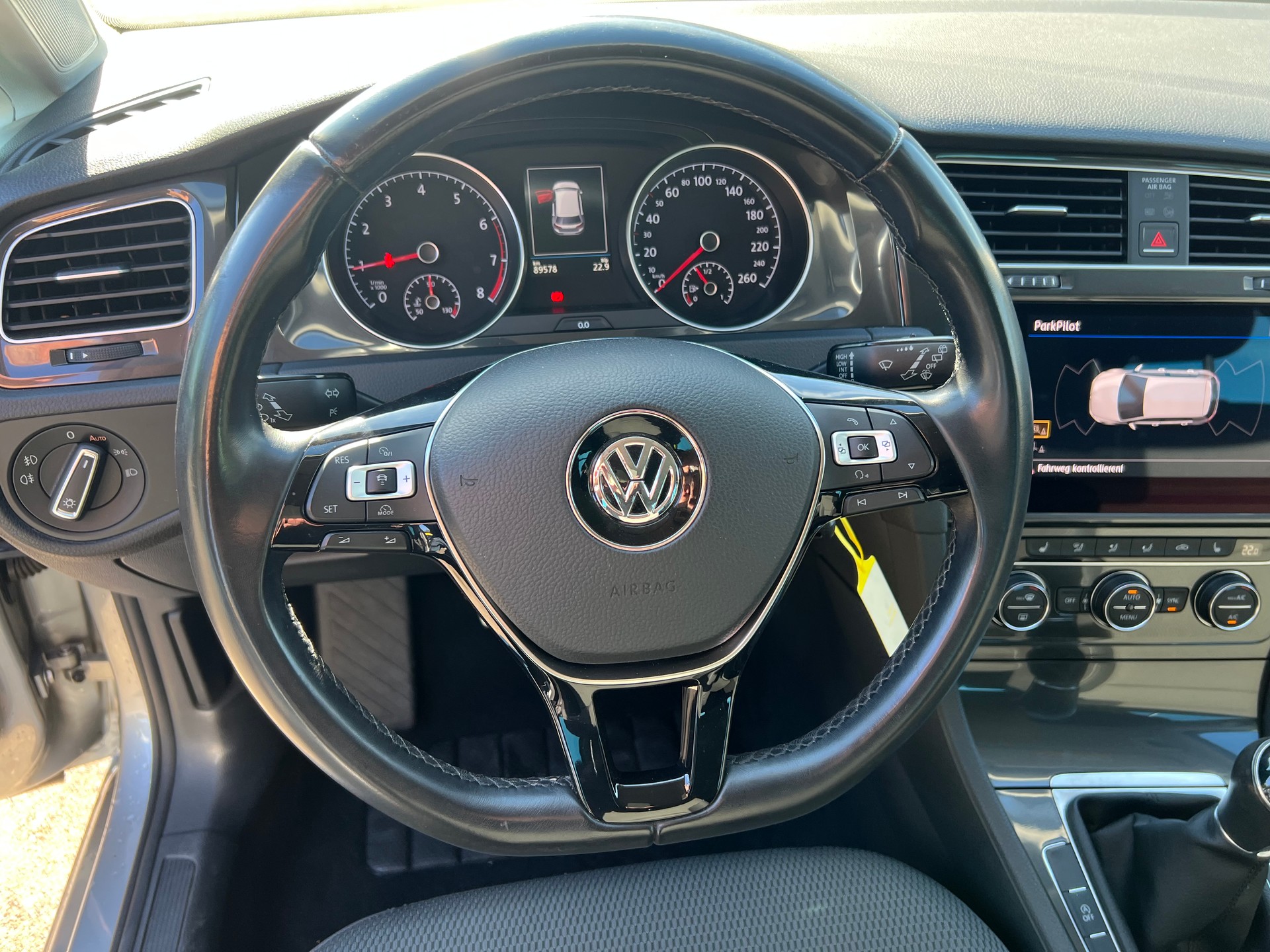 VW Golf 1.0 TSI Comfortline-image-19
